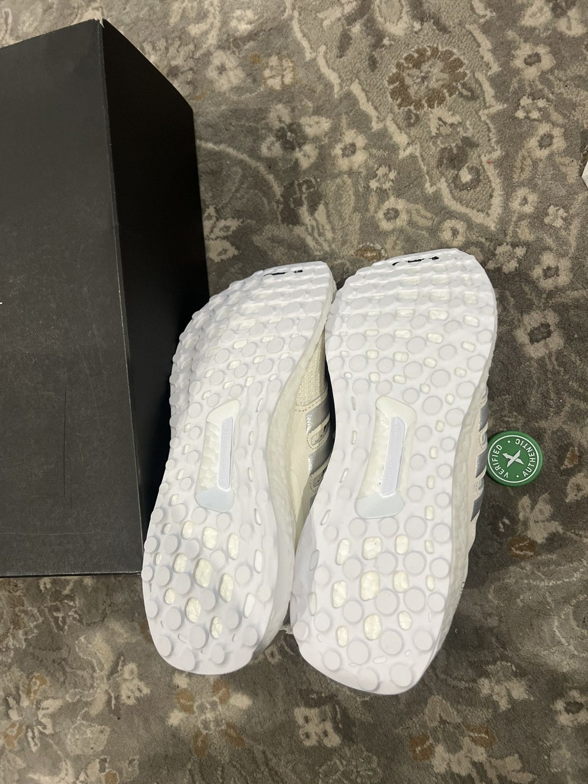 Adidas Game Of Thrones x Wmns UltraBoost 4.0 'House Targaryen 9 Size US 9 / IT 39 - 2 Thumbnail