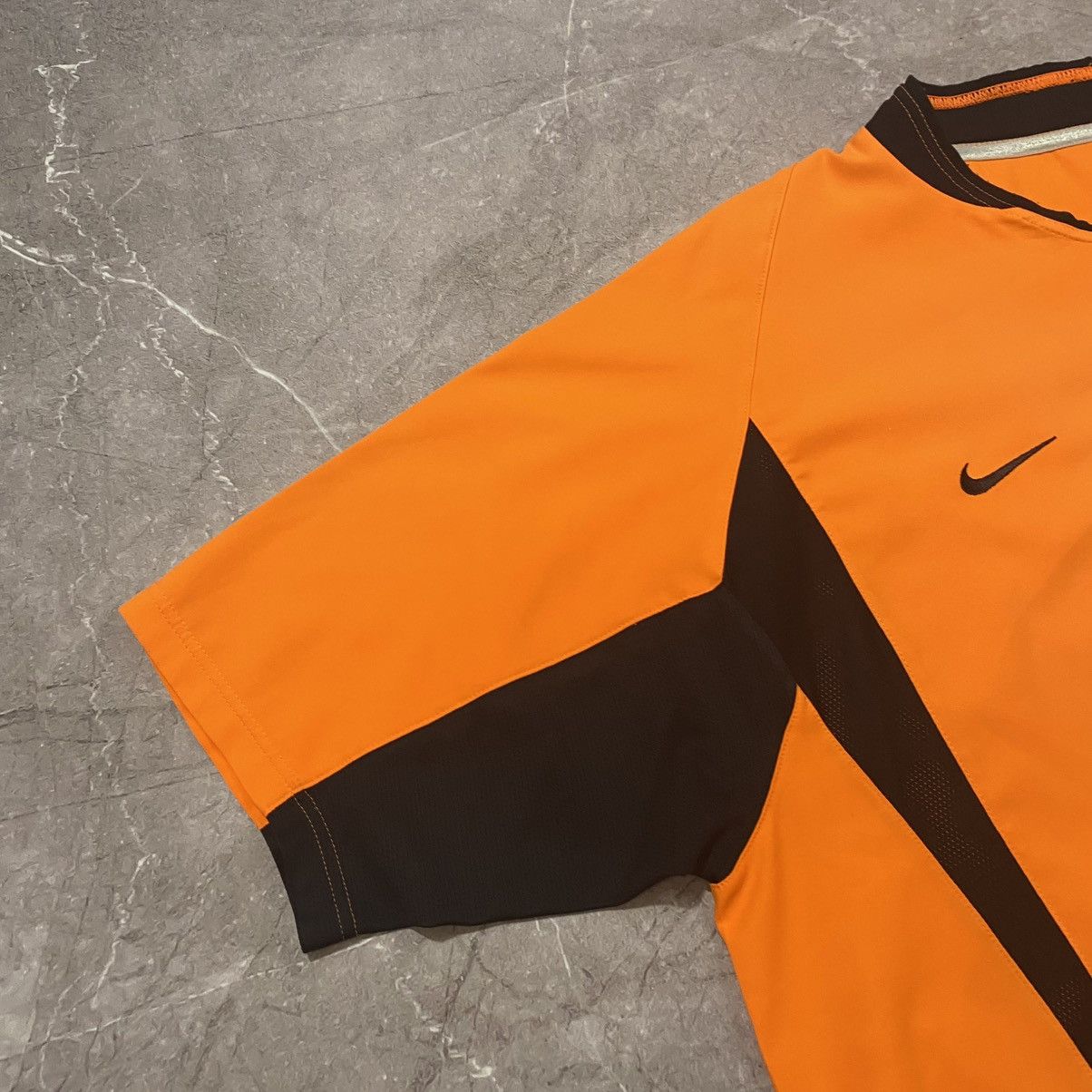 Vintage VINTAGE NIKE KNVB TEE SOCCER JERSEY NETHERLAND 90s Size US XL / EU 56 / 4 - 2 Thumbnail