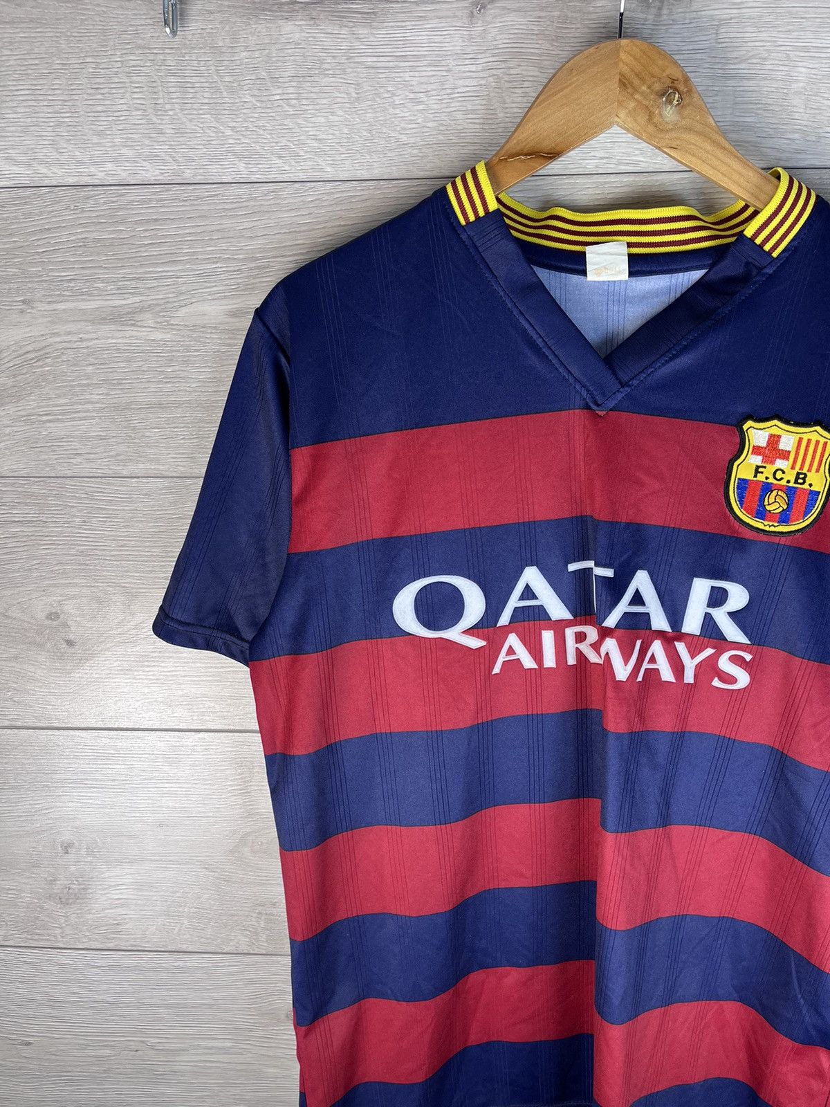 Other Men’s soccer jersey Fc Barcelona LaLiga size M spor Size US M / EU 48-50 / 2 - 3 Thumbnail