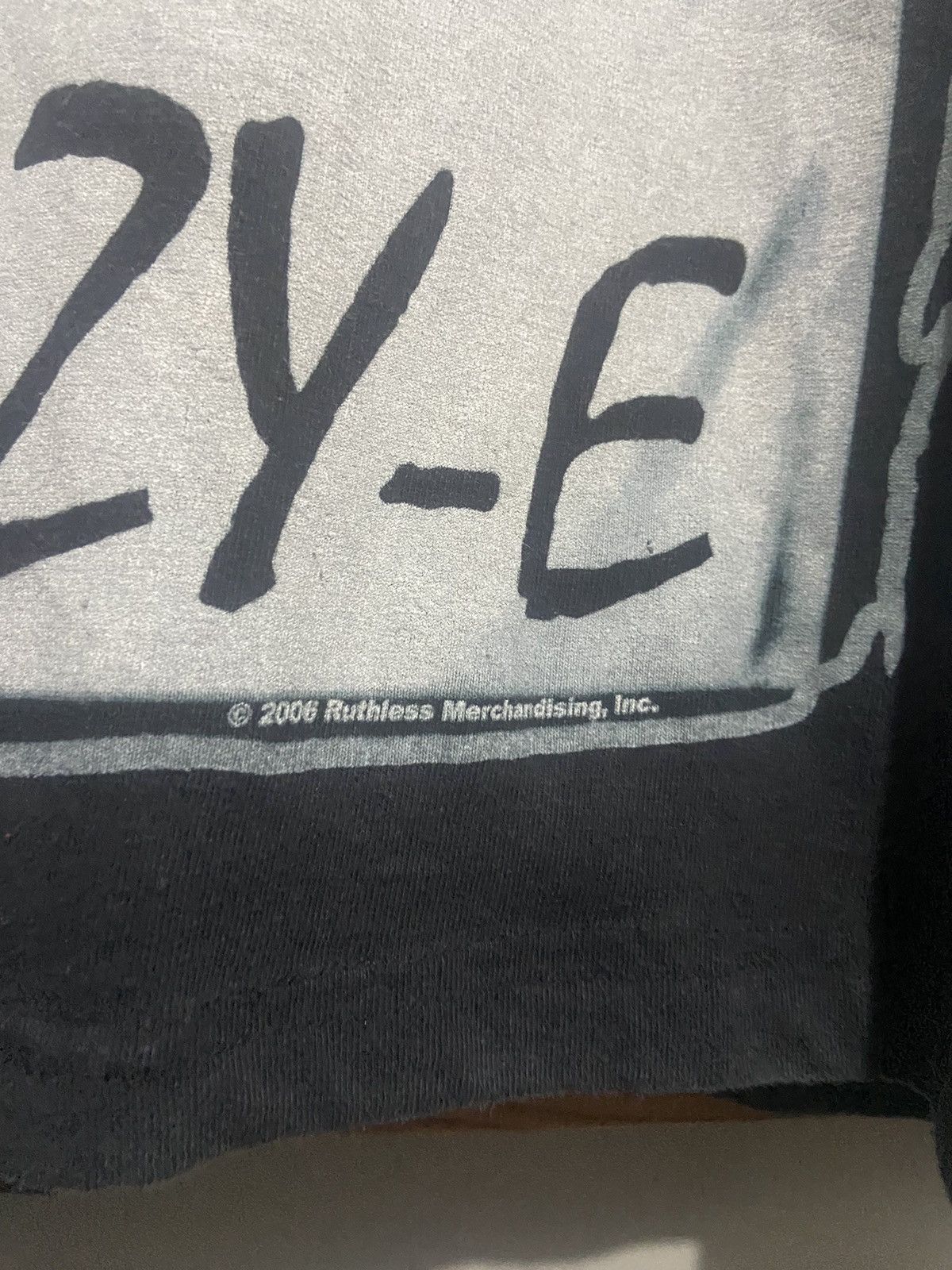 Vintage Vintage 2006 Eazy E Rap Tee Size US L / EU 52-54 / 3 - 3 Thumbnail