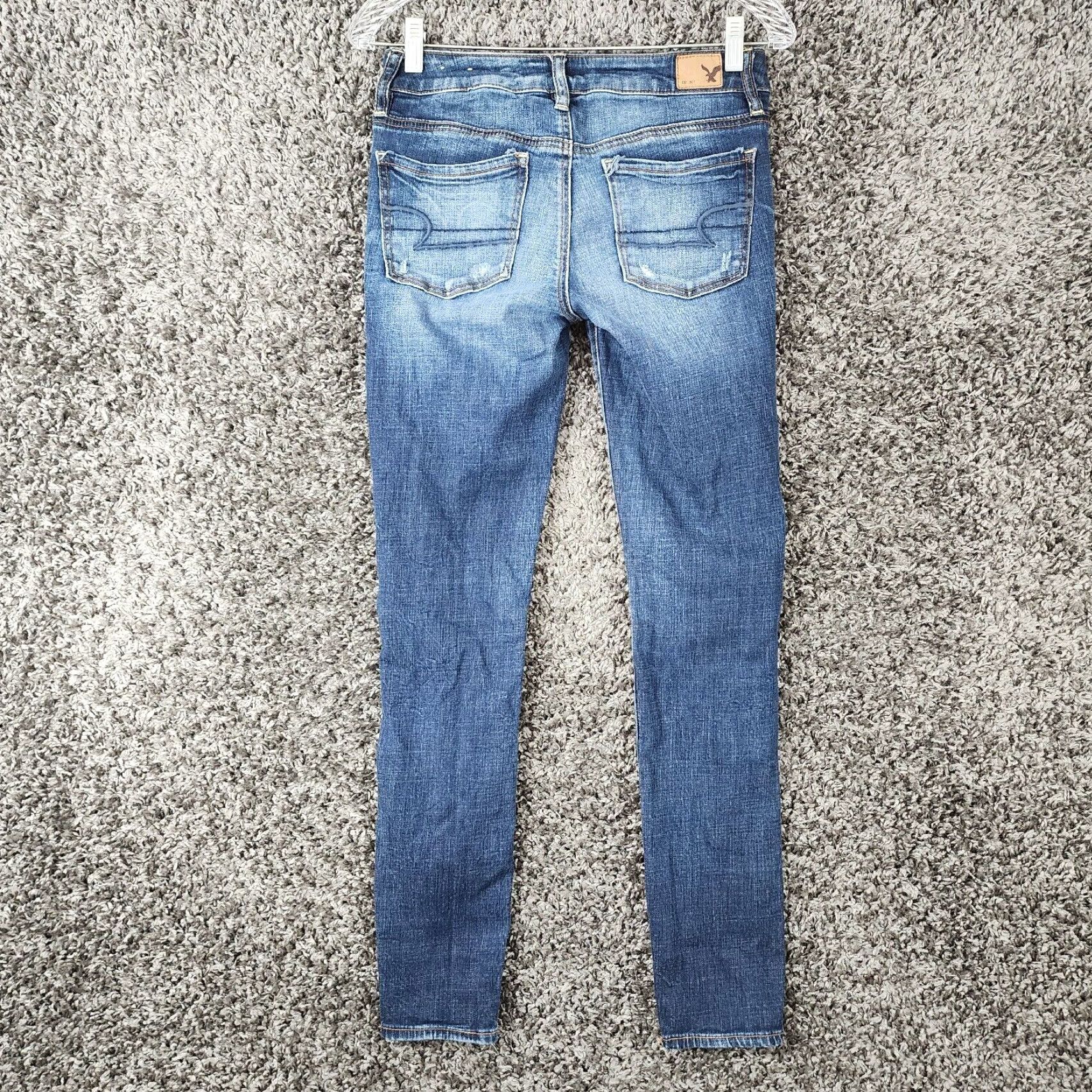 American Eagle Outfitters VINTAGE? No. Actually: AMERICAN EAGLE OUTLET Distressed Jeggings Jeans Women Size 2 28x30 Blue Size 26" / US 2 / IT 38 - 7 Thumbnail