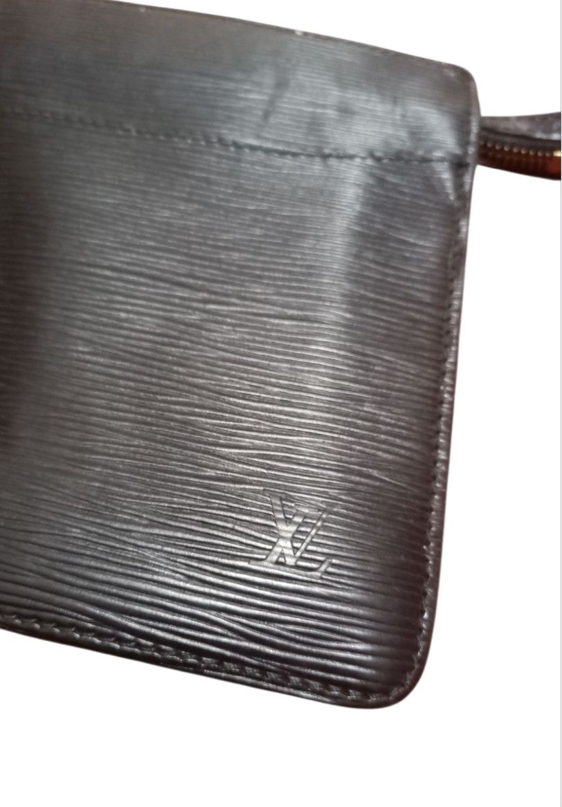 Louis Vuitton LOUIS VUITTON EPI POCHETTE CLUTCH BAG Size ONE SIZE - 2 Thumbnail