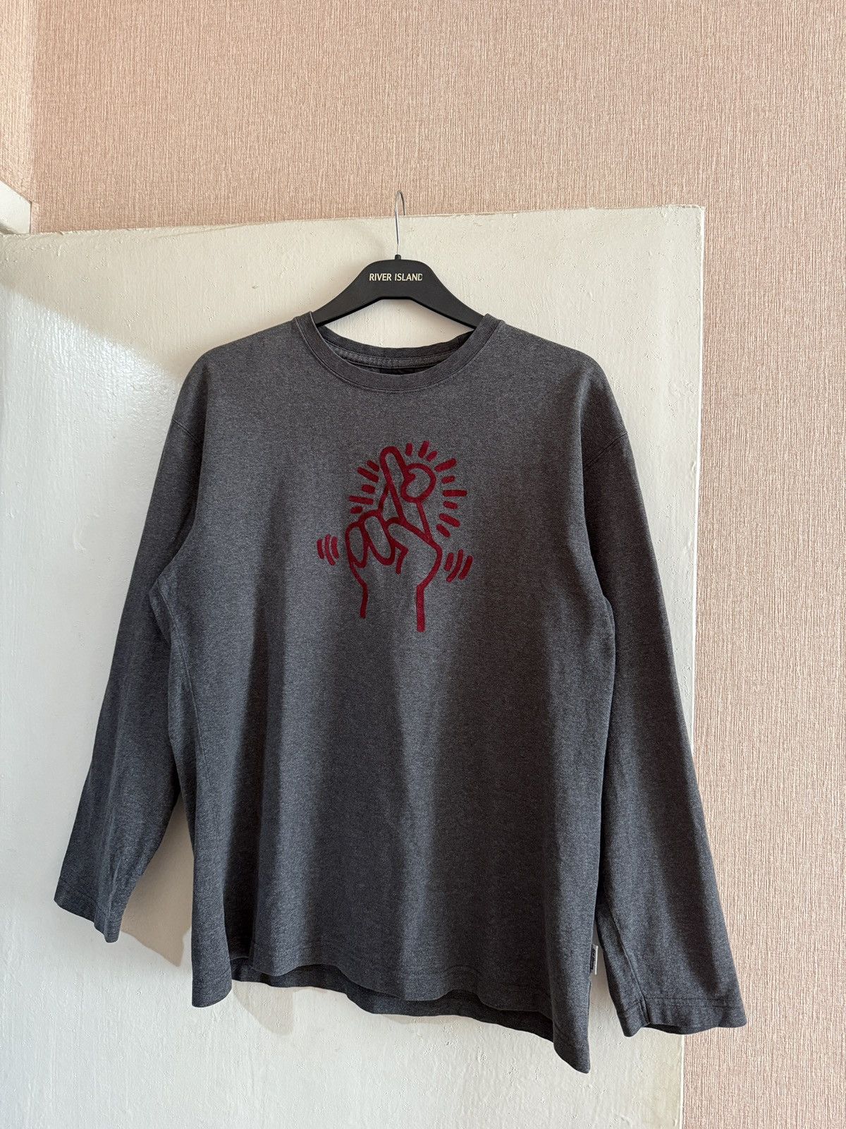 Keith Haring Vintage Uniqlo x Keith Haring Long Sleeve Tee Grey Graphic Size US M / EU 48-50 / 2 - 3 Thumbnail