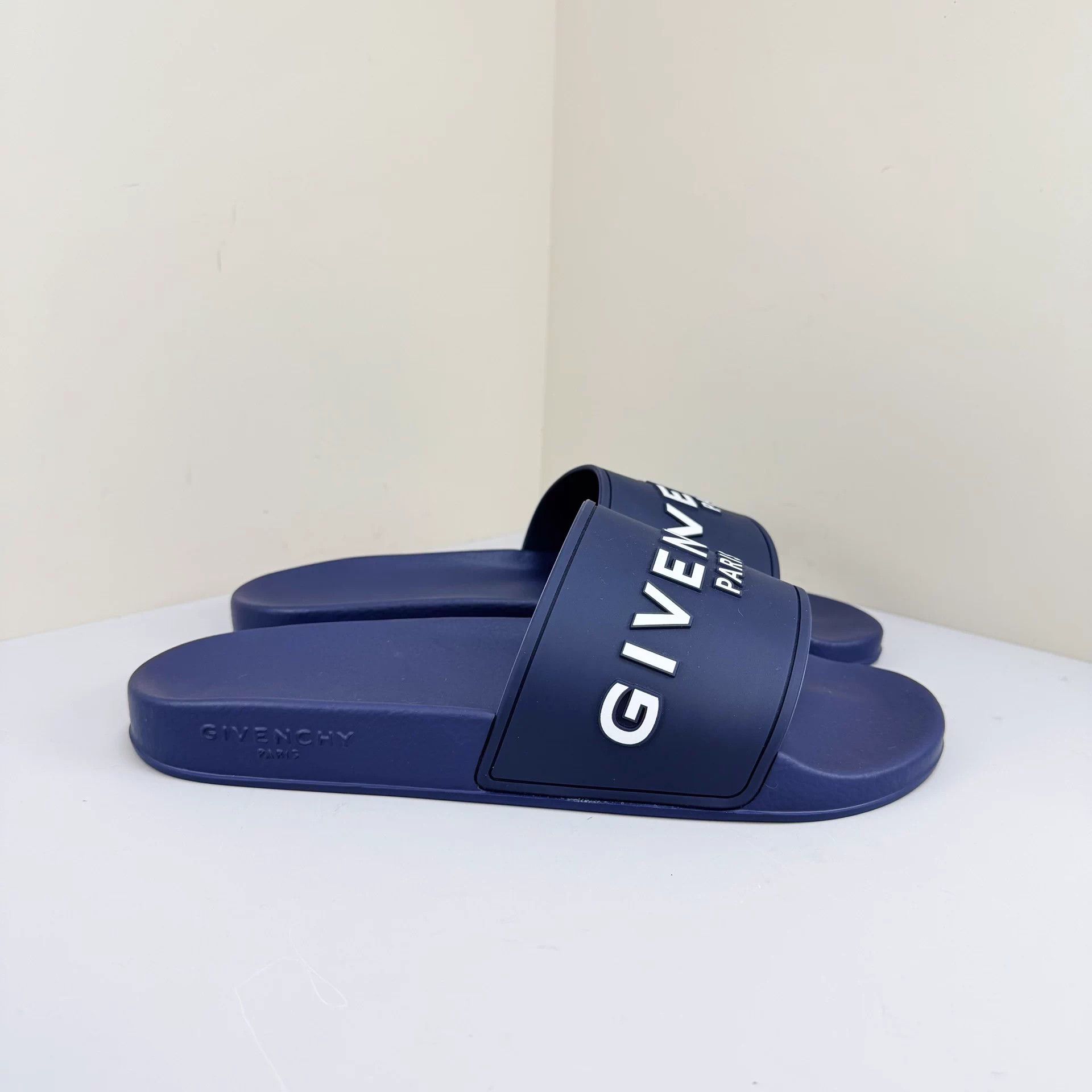Givenchy Givenchy Men's Logo Slippers 43 New Size US 10 / EU 43 - 4 Thumbnail