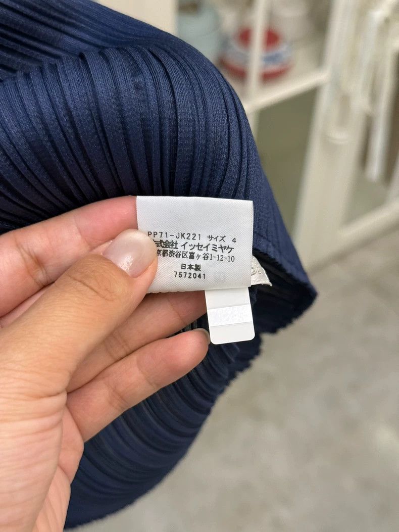 Issey Miyake Issey Miyake size:4 Blue pleated vest Size XS / US 0-2 / IT 36-38 - 2 Thumbnail