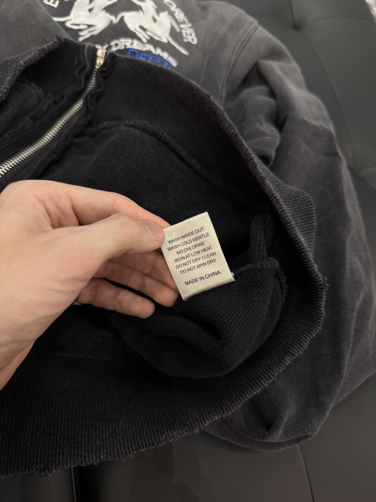 Vale S - Vale Zip Up Black Hoodie Authentic Valley Vale Forever Size US S / EU 44-46 / 1 - 11 Thumbnail