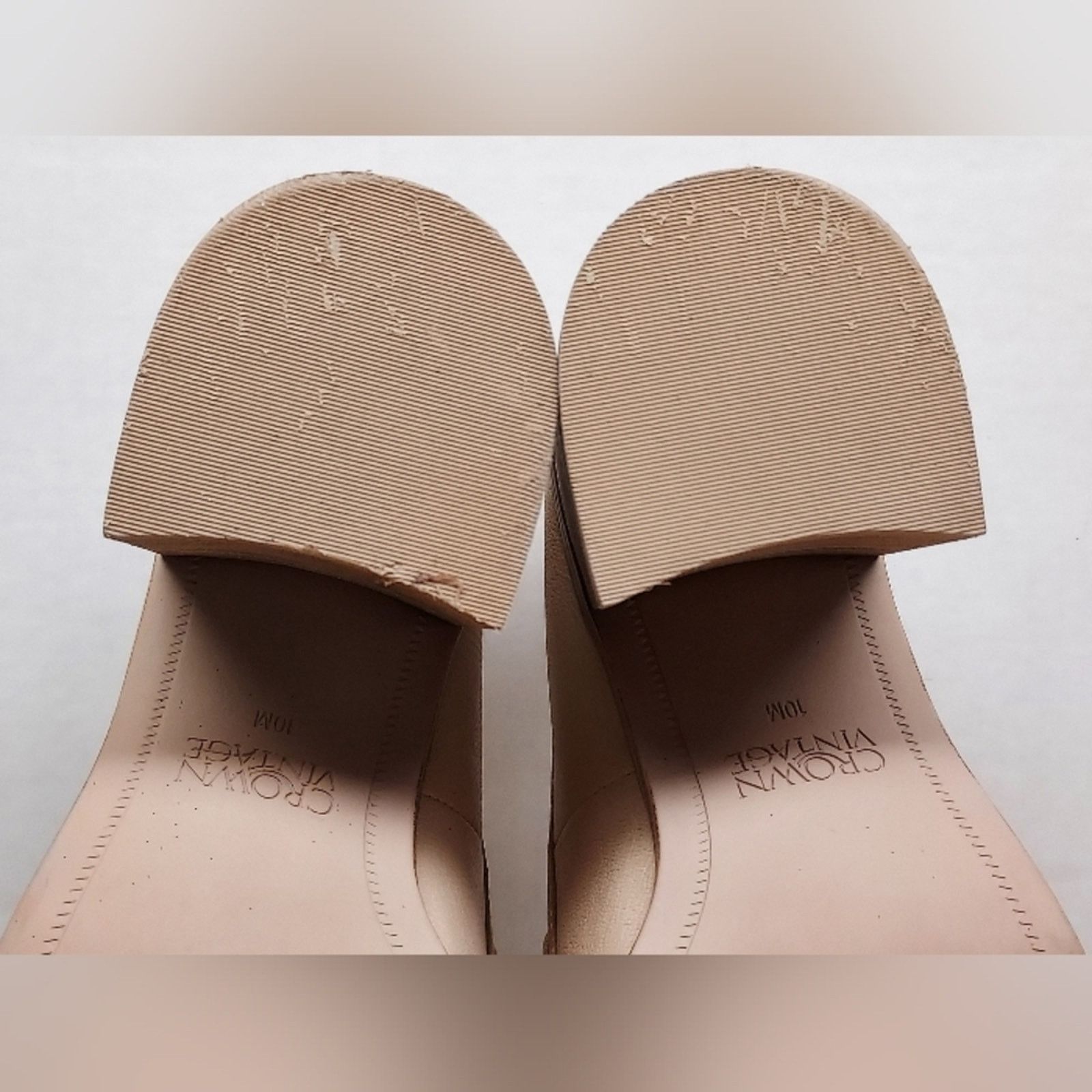 Other Crown Vintage Womens Beigh Caitlun Block Heel Pumps Size 10 Size US 10 / IT 40 - 11 Thumbnail