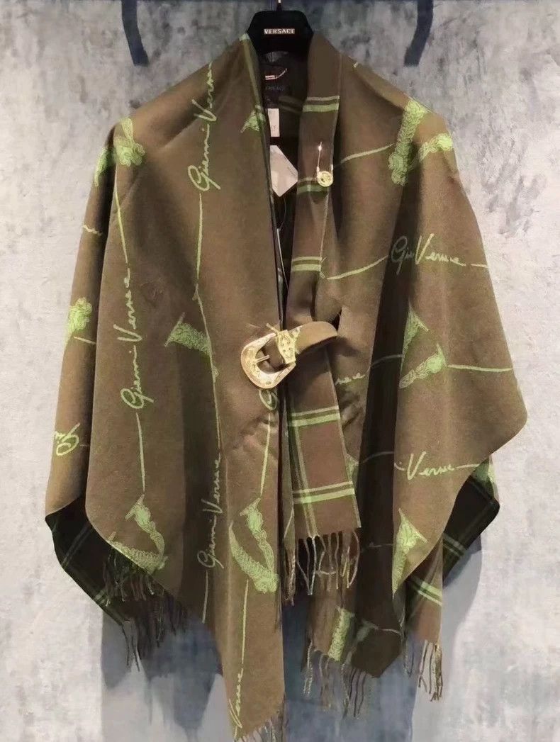 Versace Versace V-shaped shawl cloak coat Size S / US 4 / IT 40 - 1 Thumbnail