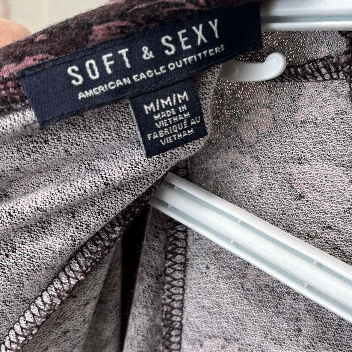 American Eagle Outfitters Soft & Sexy American Eagle | Cold Shoulder Flare Sleeve Top Size M / US 6-8 / IT 42-44 - 5 Thumbnail