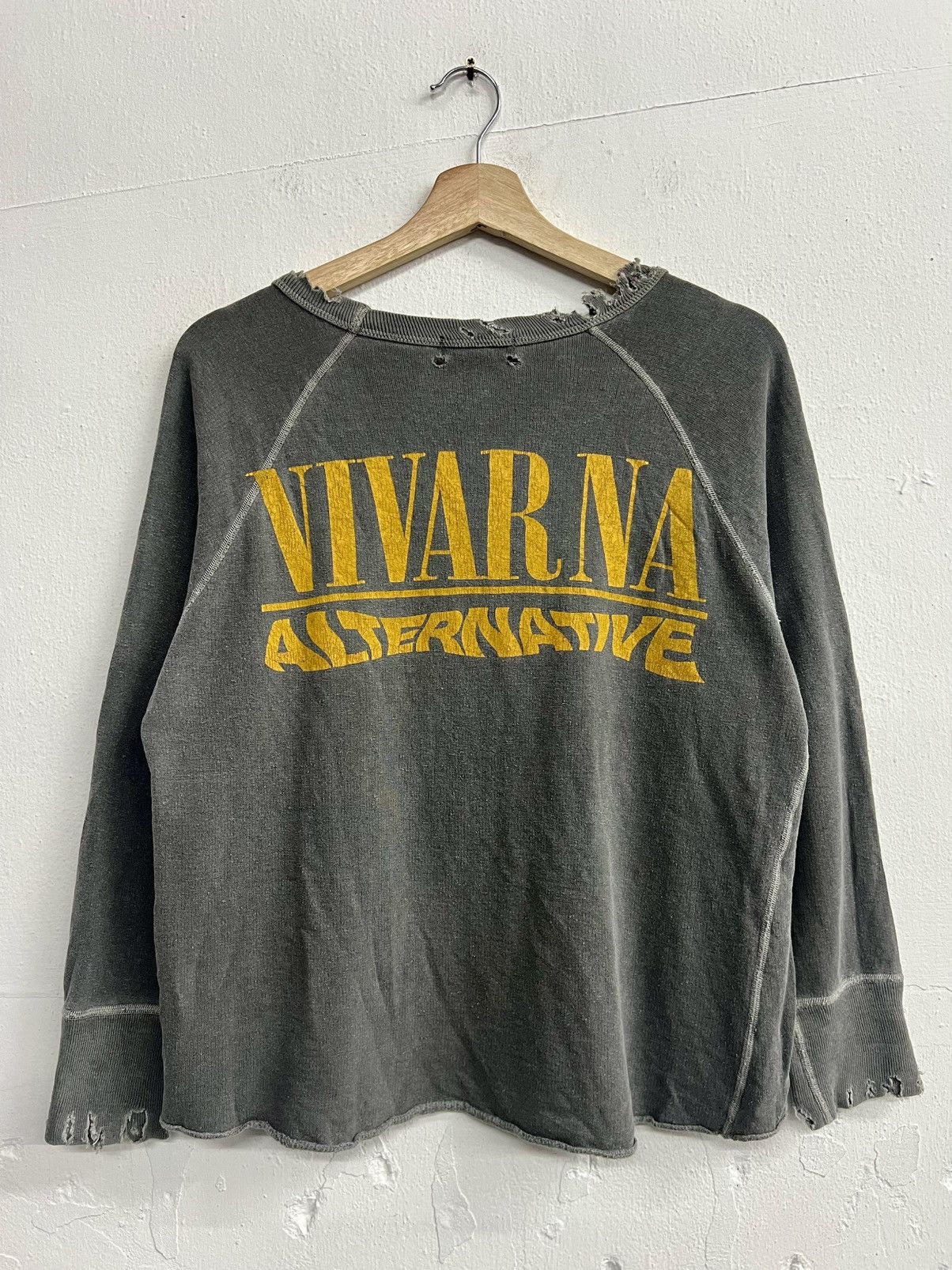 Japanese Brand RNA INC VIVARNA GRUNGE RIPPED LONGSLEEVE SWEAT Size US M / EU 48-50 / 2 - 15 Thumbnail