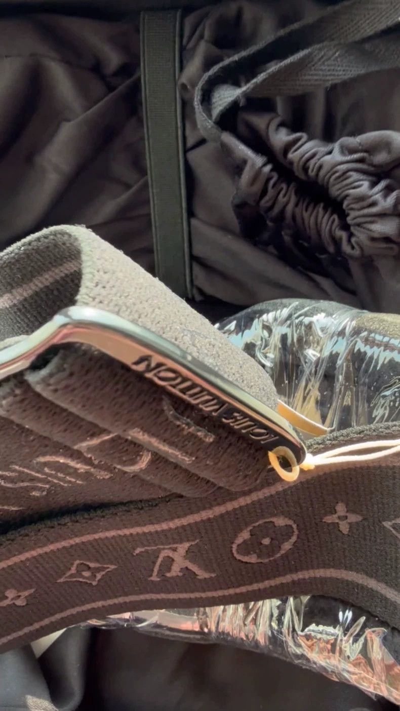 Louis Vuitton Louis Vuitton Ski goggles 2501-Nextarrow Size ONE SIZE - 2 Thumbnail