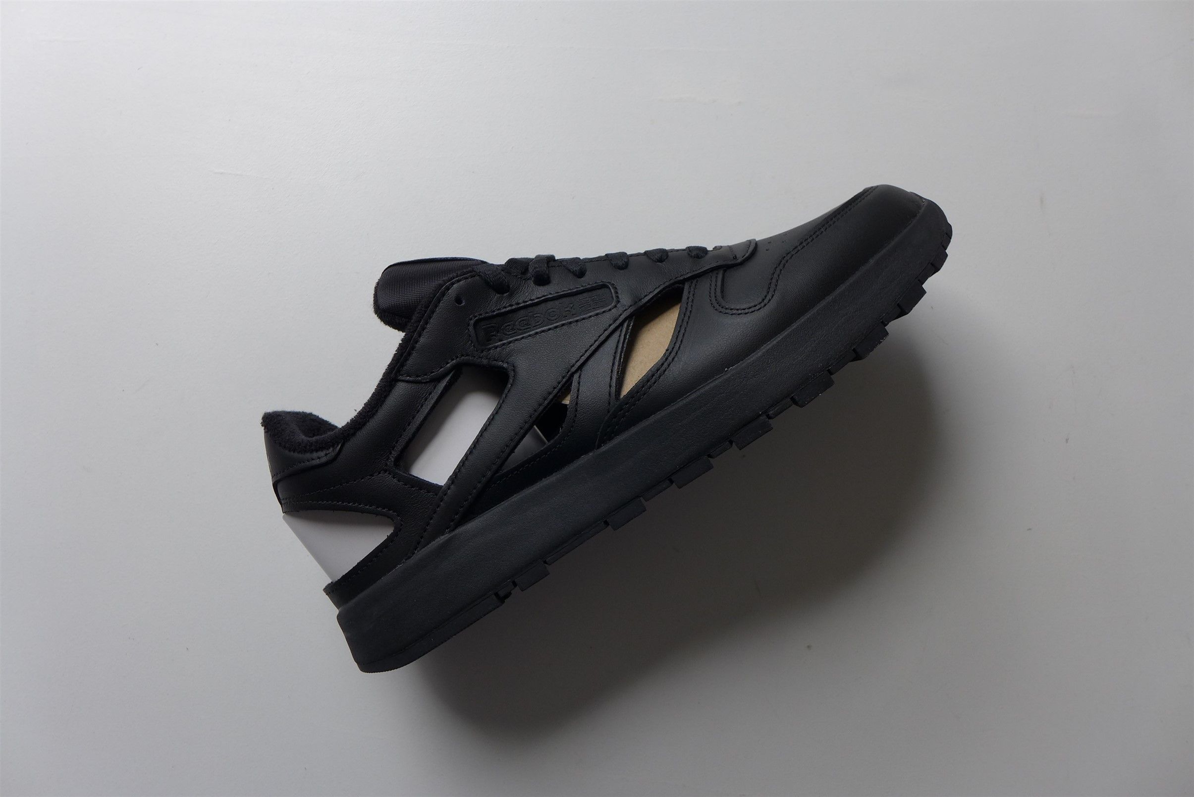 Maison Margiela Magiela x Reebok Tabi Black Classic Leather DQ Sneakers Size US 11 / EU 44 - 8 Thumbnail