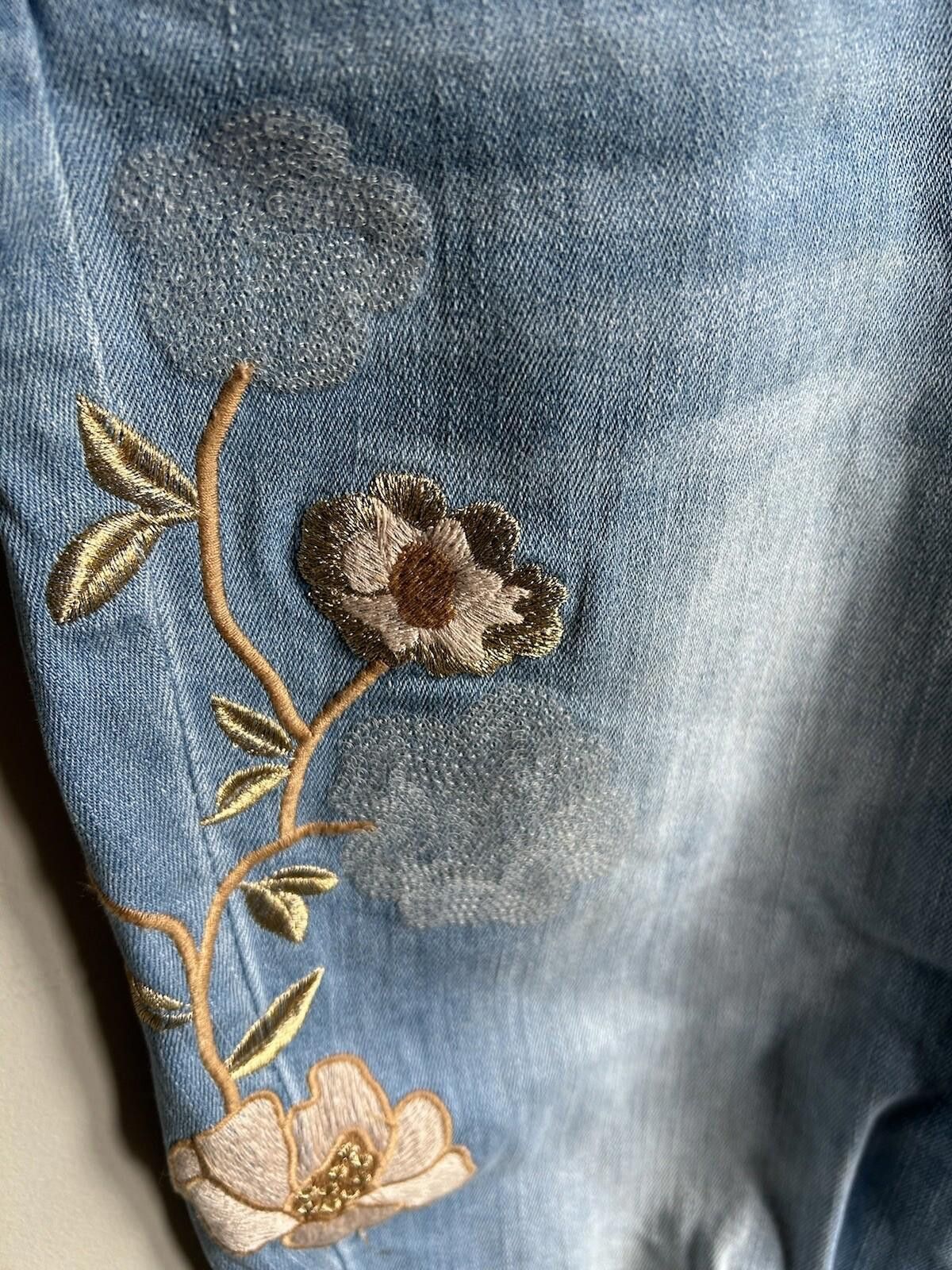 Dolce & Gabbana Grab Hi Rise Blue Jean Embroidered Sequin Flower-Sz 29 (12) Size 29" - 3 Thumbnail