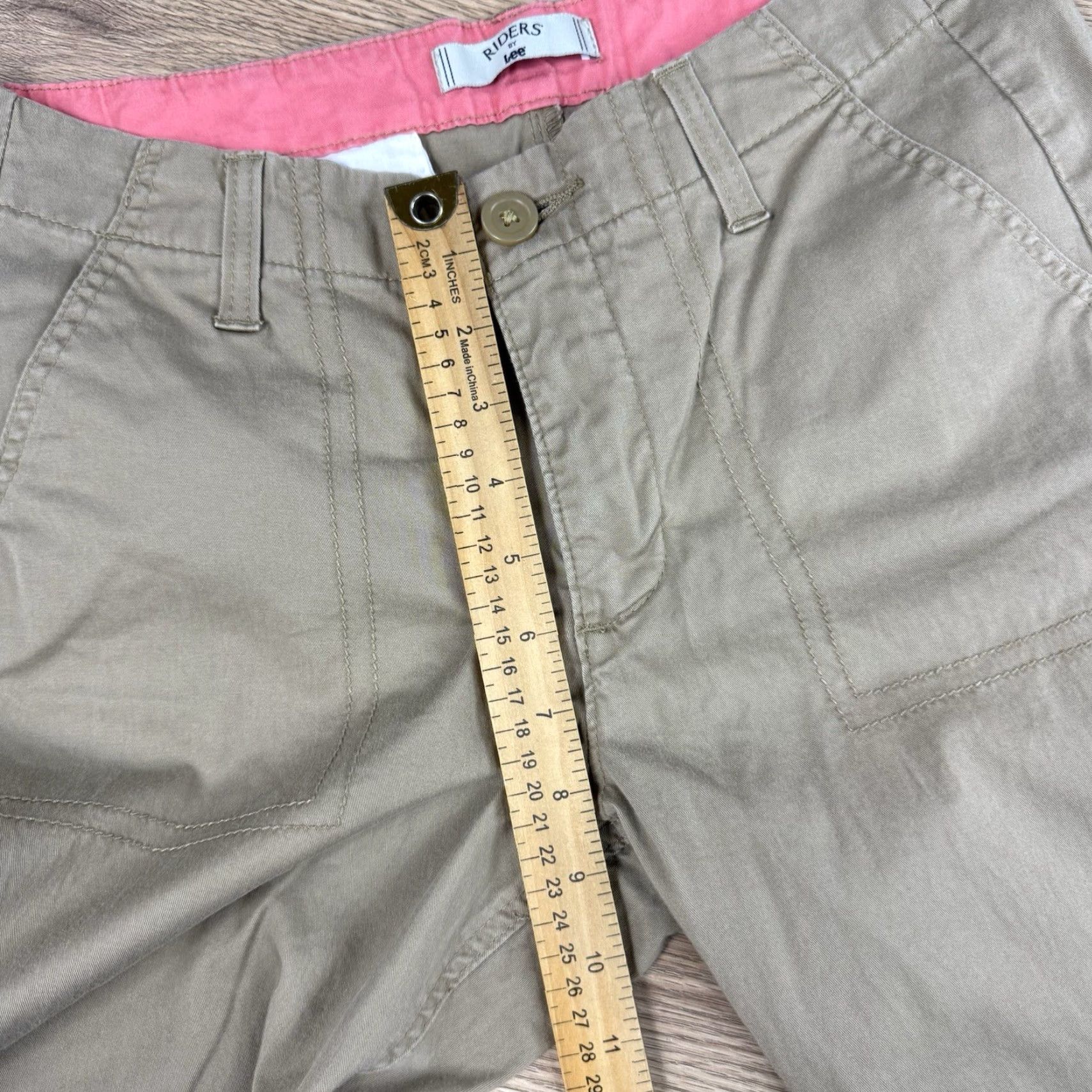Lee Riders by Lee Khaki Pants Women’s Sz 8M Straight Cut Flat Front Beige 30in Inseam Womens Lee Khakis Flat Front Pants"} Size 30" / US 8 / IT 44 - 6 Thumbnail