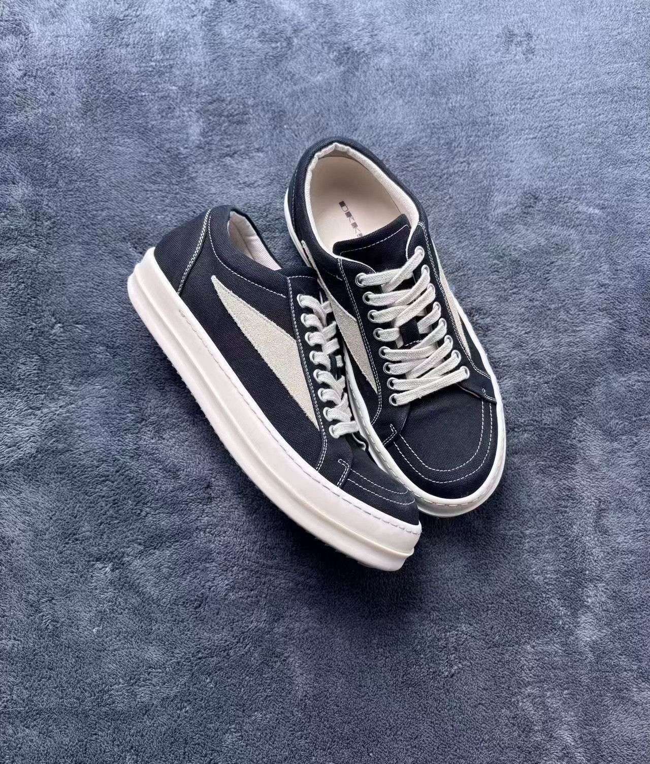 Rick Owens Rick Owens Canvas Lowtop Sneakers 40 Men Size US 7.5 / EU 40-41 - 1 Thumbnail