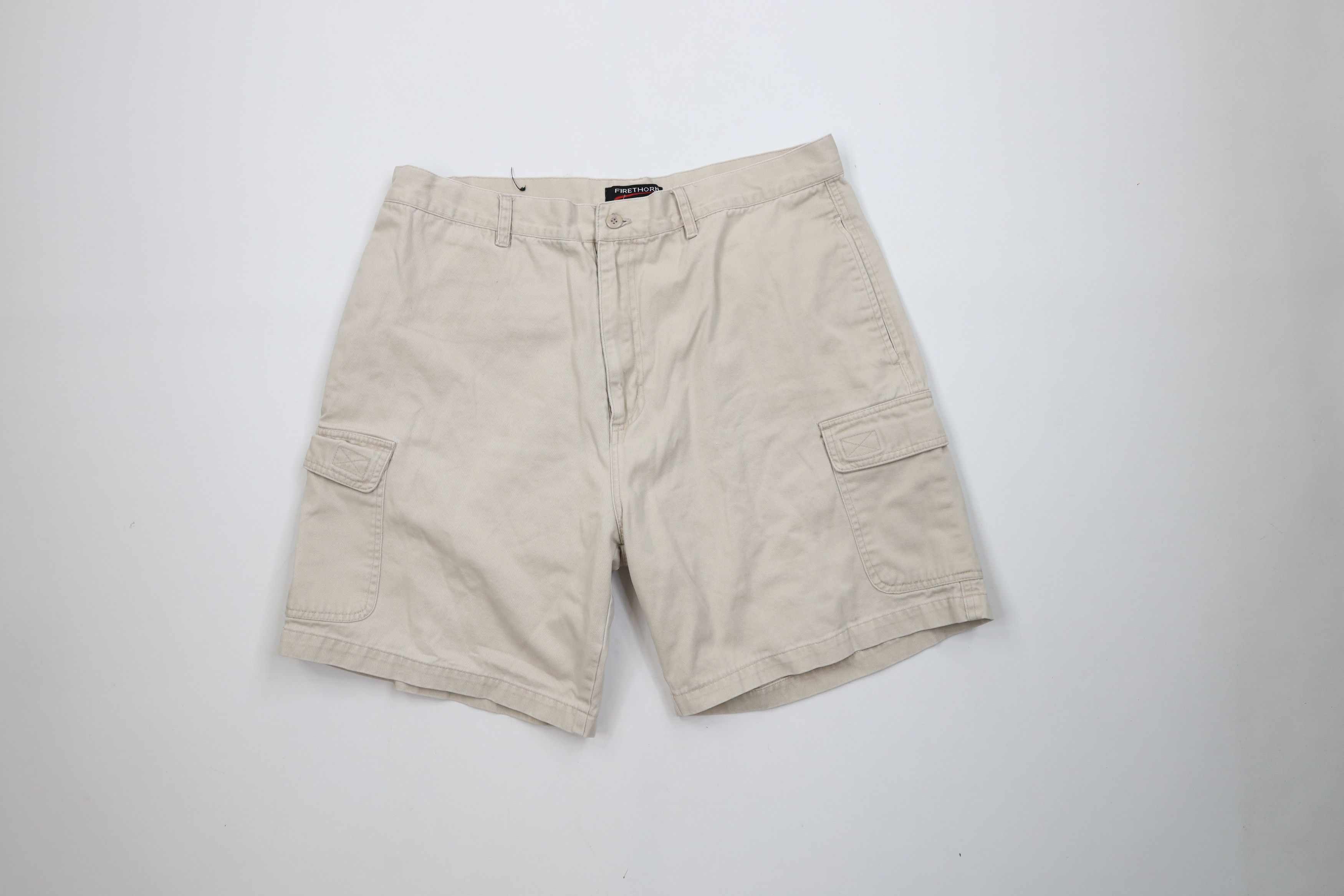 Vintage Vintage 90s Streetwear Above Knee Cargo Shorts Beige Cotton Size US 36 / EU 52 - 1 Thumbnail