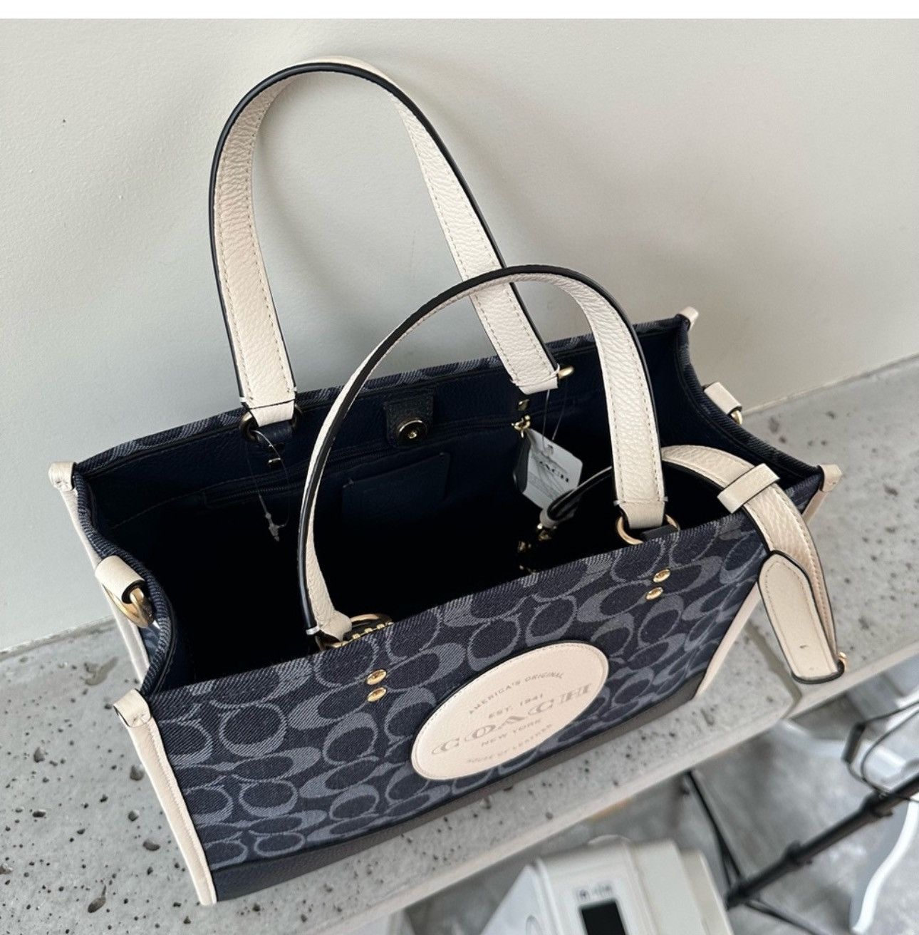 Coach NWT Coach Dempsey Carryall In Signature Jacquard Size ONE SIZE - 6 Thumbnail