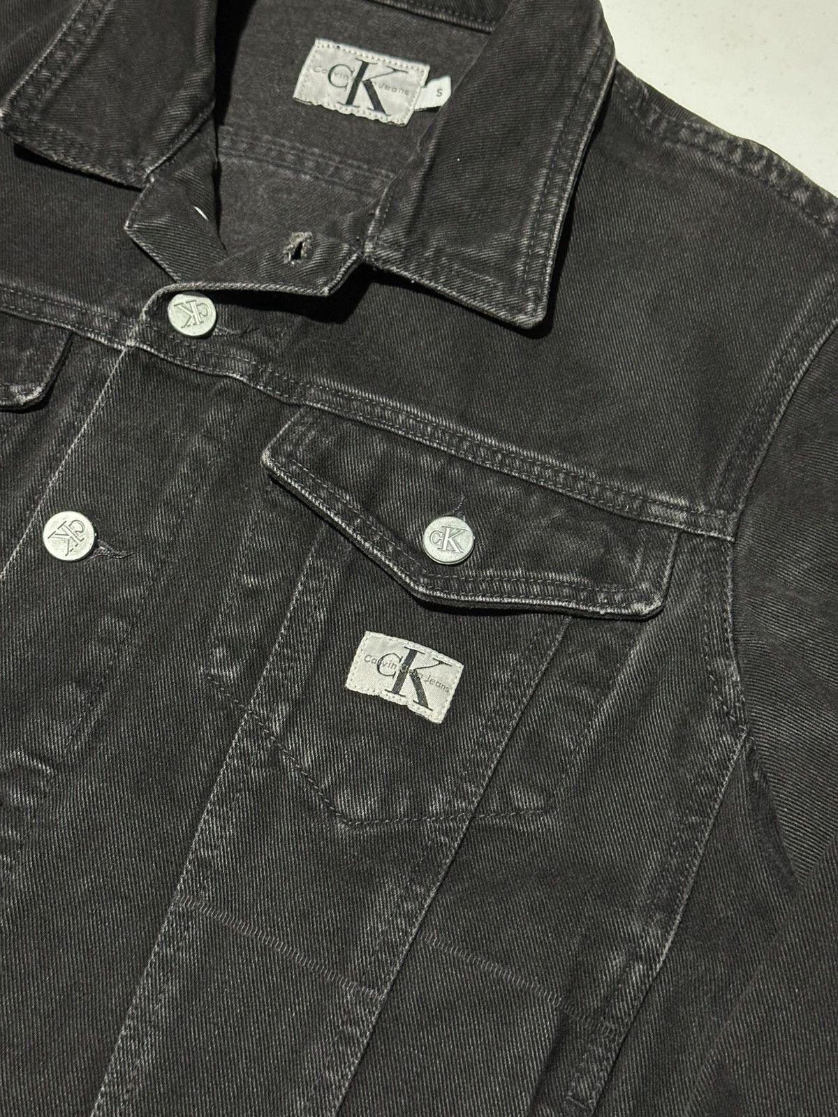 Calvin Klein Vintage Calvin Klein, jeans black denim trucker jacket Size US S / EU 44-46 / 1 - 2 Thumbnail