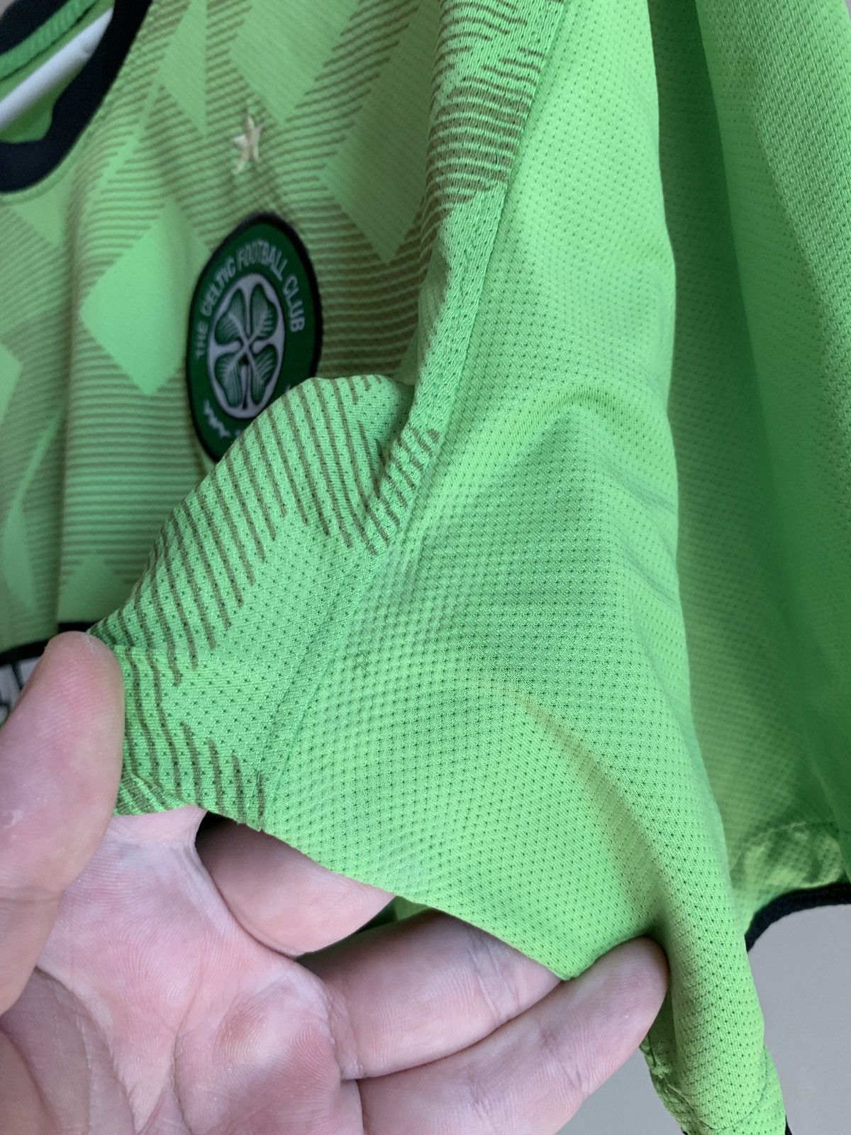 Nike Celtic Glasgow 2010 Away Football Shirt Nike Soccer Size XL Size US XL / EU 56 / 4 - 13 Thumbnail