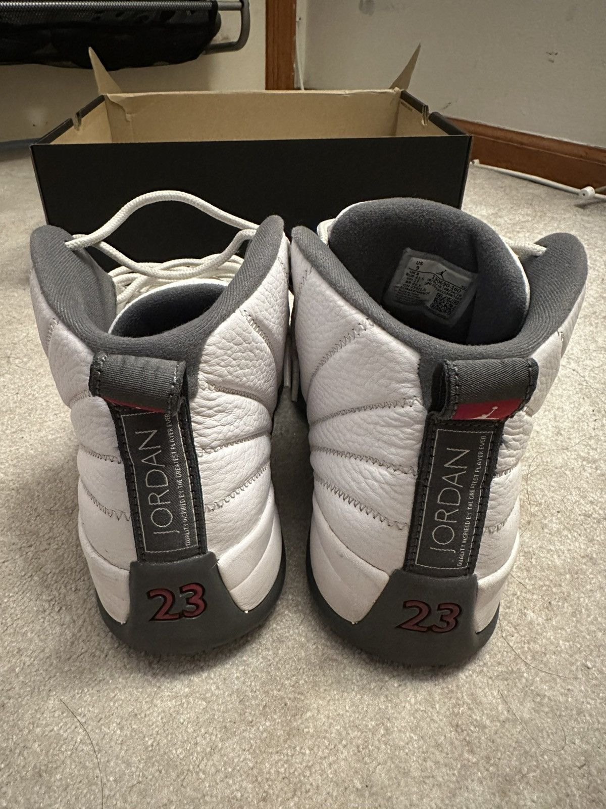 Jordan Brand Used Jordan 12 Retro ‘White Dark Grey’ Size US 9 / EU 42 - 4 Thumbnail