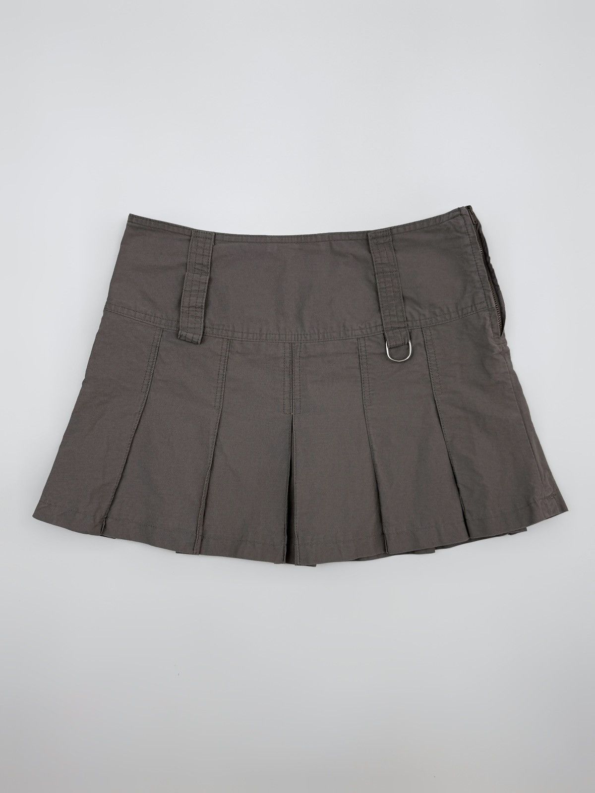 Vintage Y2K Vintage New Look Khaki Green Pleated Mini Skirt Size 28" / US 6 / IT 42 - 1 Thumbnail