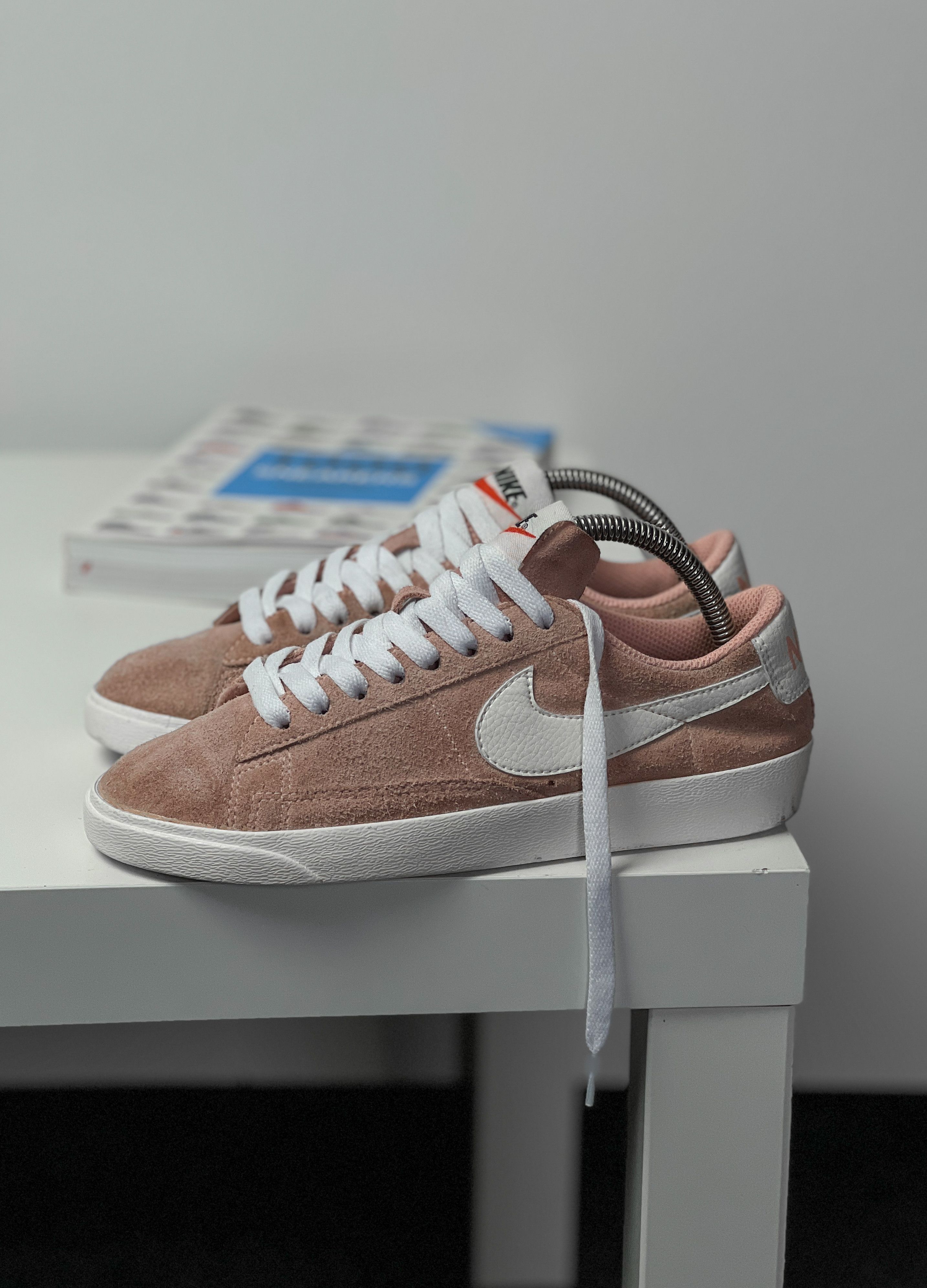 Nike Nike Blazer Low `AA3962-605` Size US 6.5 / IT 36.5 - 1 Thumbnail