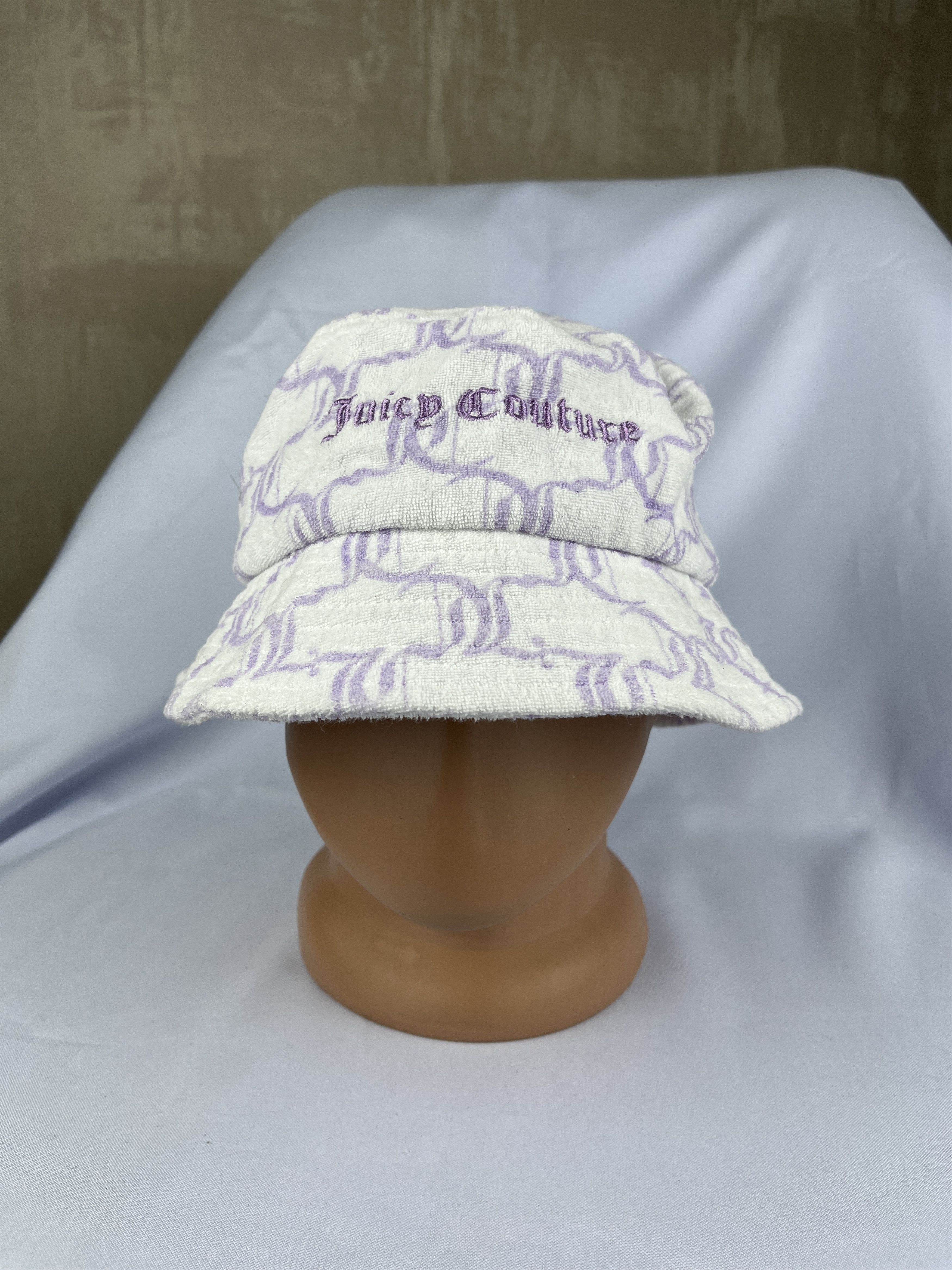 Juicy Couture Jeans Juicy Couture Towel Terry Bucket Hat Cap White Purple Adult Size ONE SIZE - 1 Thumbnail