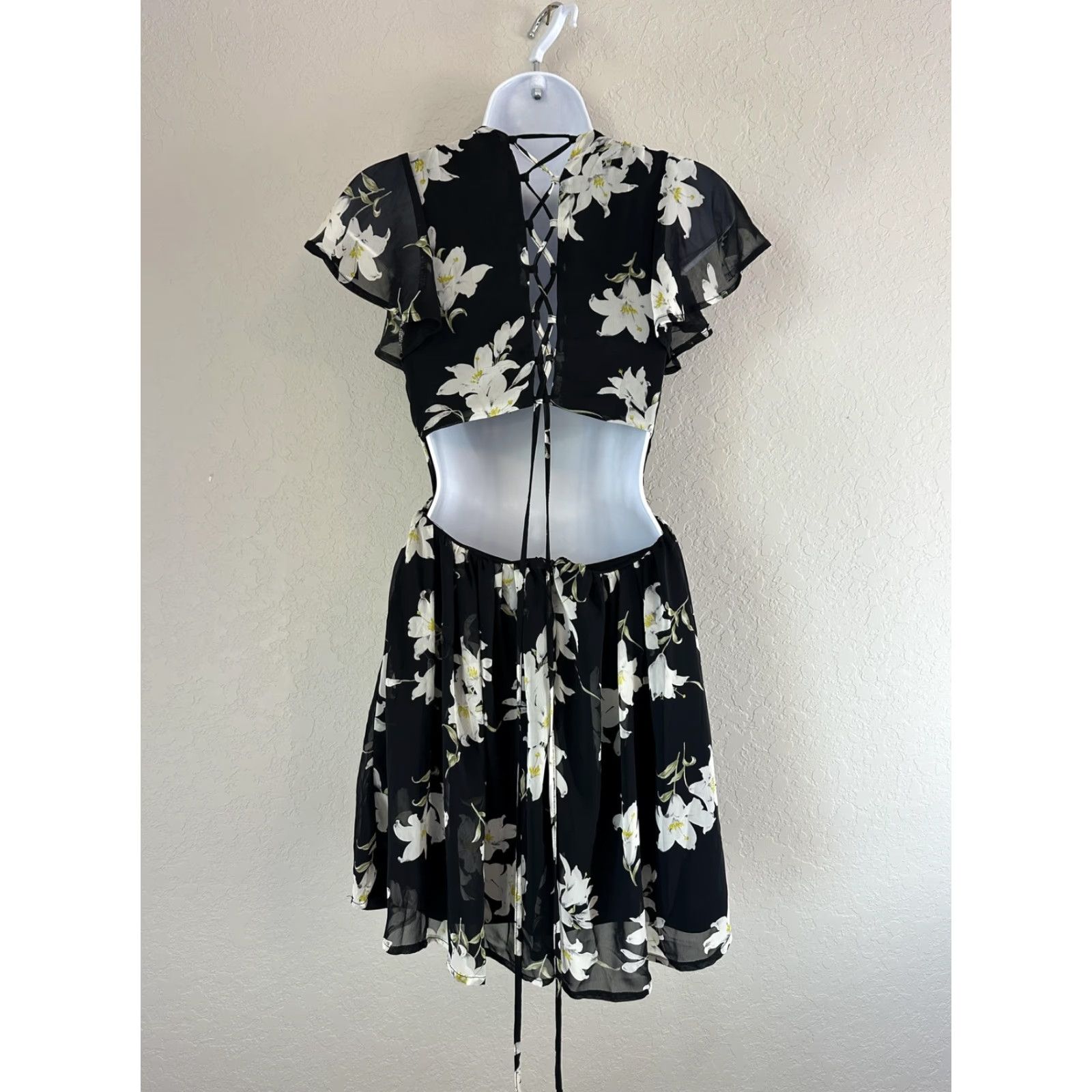 Lulus Lulus Dress Womens Small Black Floral Fit & Flare Lace Up Back Chiffon Sundress Size S / US 4 / IT 40 - 6 Thumbnail