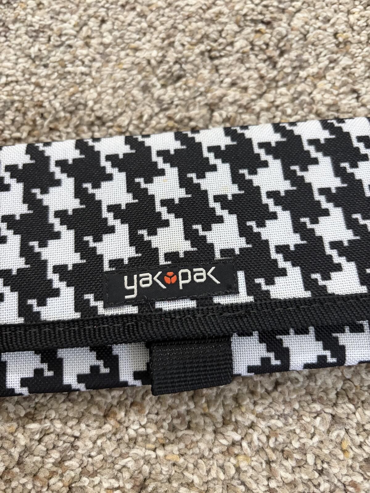 Other Yak Pak Black and White Houndstooth Wallet Size ONE SIZE - 4 Thumbnail