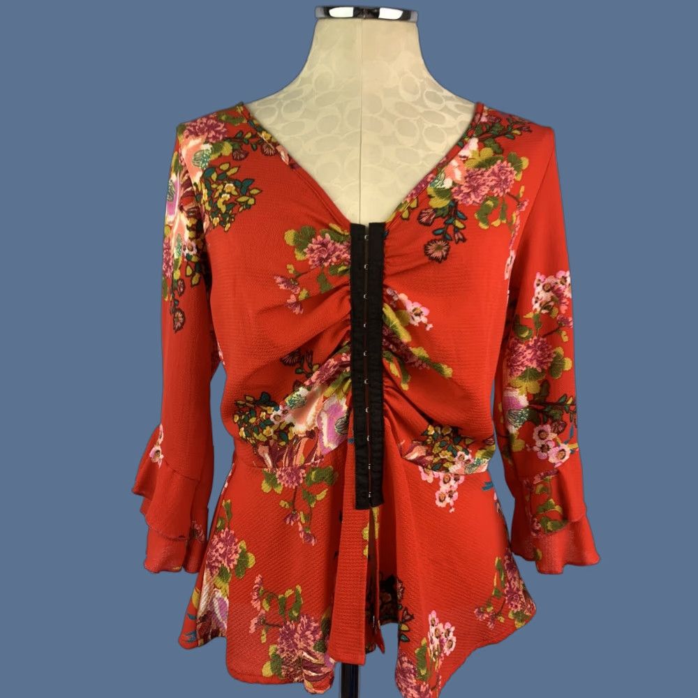 Vintage VINTAGE Front Blouse Junior Women's Red Floral Made in USA Medium Wishful Eye Hook Front Blouse Size M / US 6-8 / IT 42-44 - 1 Thumbnail