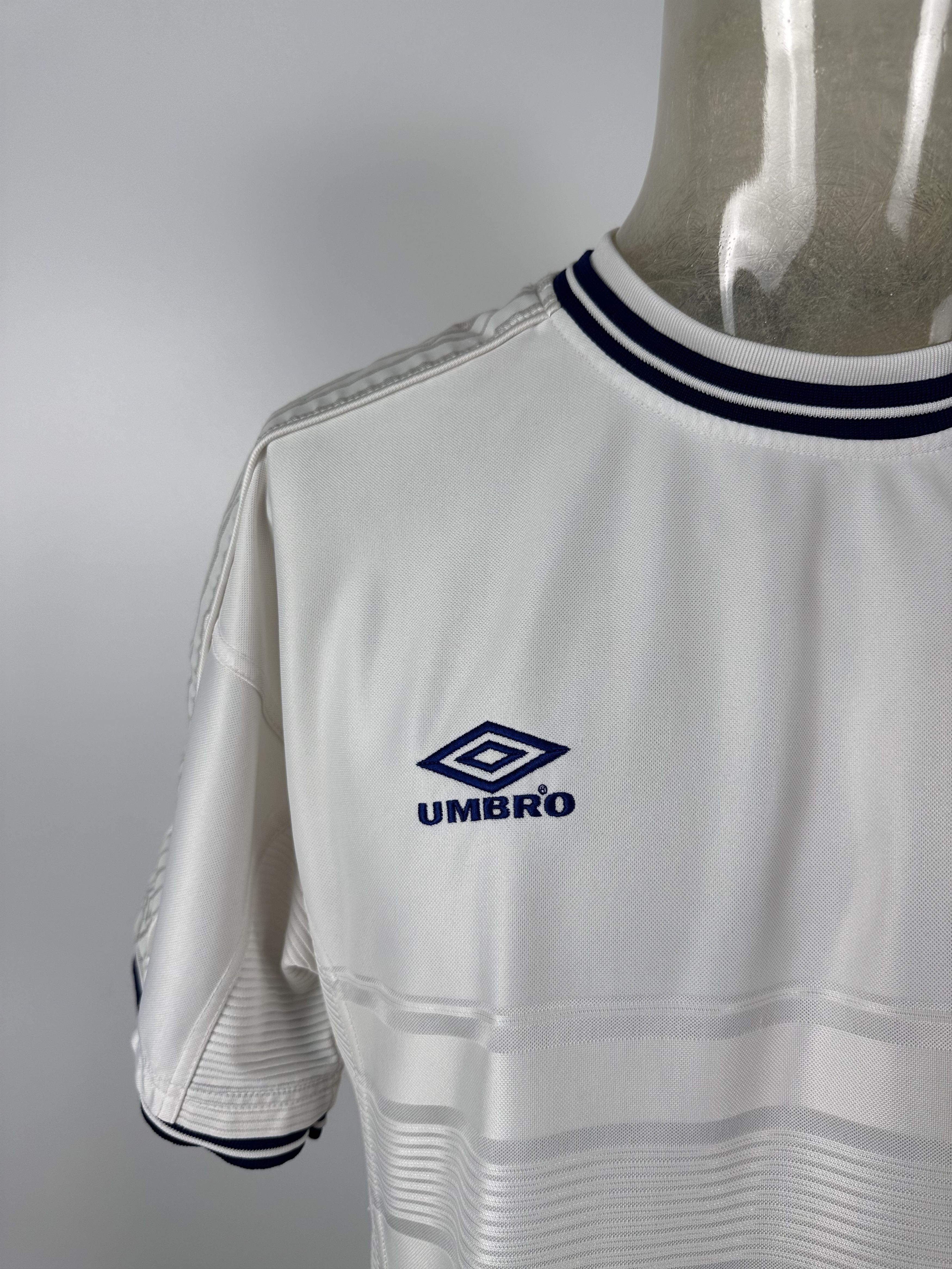Umbro × Vintage ENGLAND 1999 2001 HOME FOOTBAL SHIRT SOCCER JERSEY UMBRO Size US L / EU 52-54 / 3 - 3 Thumbnail