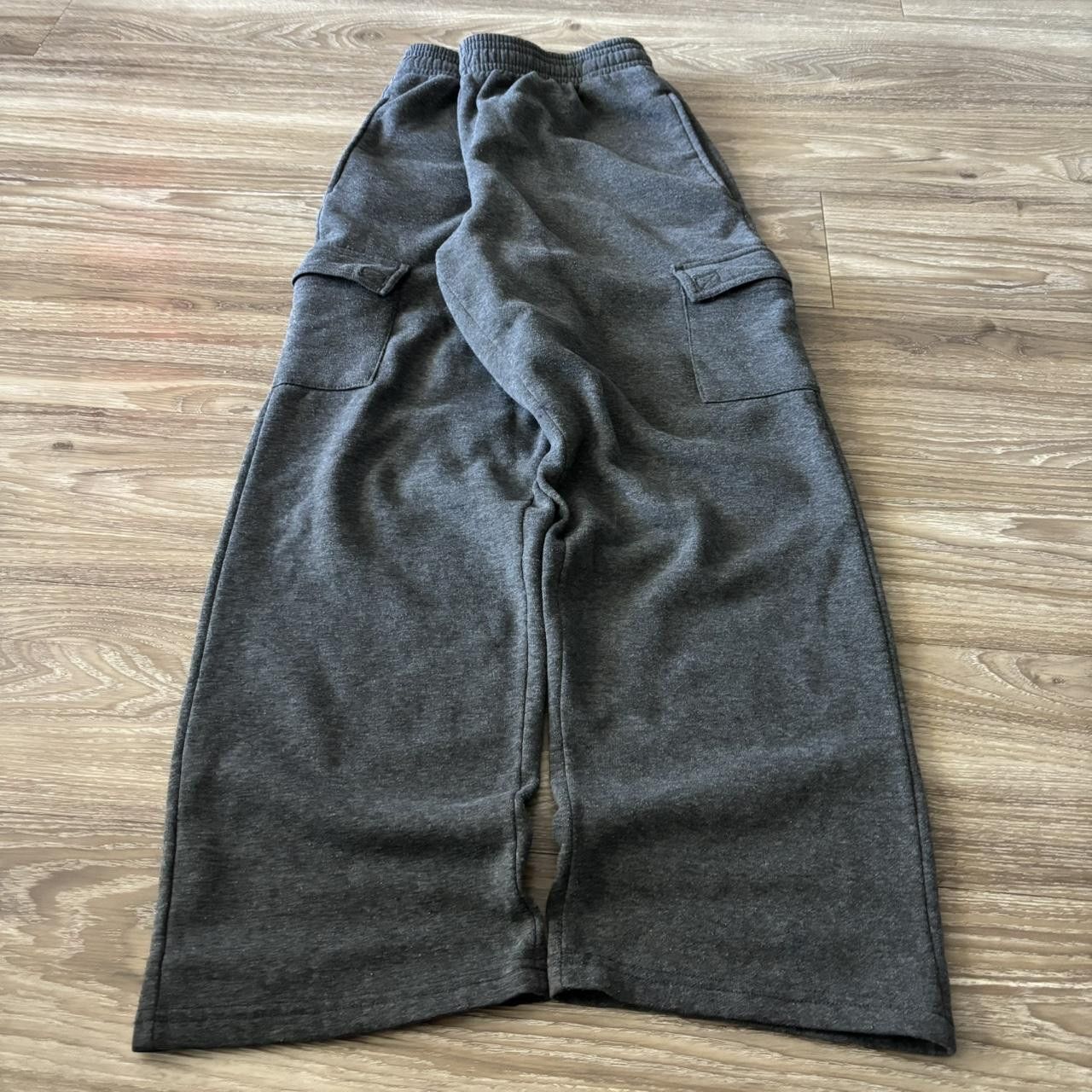 Japanese Brand Crazy Vintage Y2K/2000s Baggy Grey Skater Essential Cargo Sweatpants! Size L Size US 34 / EU 50 - 3 Thumbnail