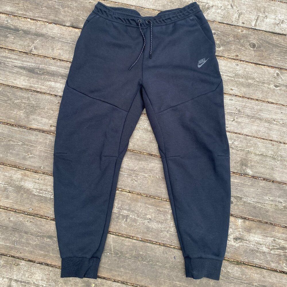 Nike Nike Tech Fleece Sweatpants Joggers XL Black Size US 36 / EU 52 - 1 Thumbnail