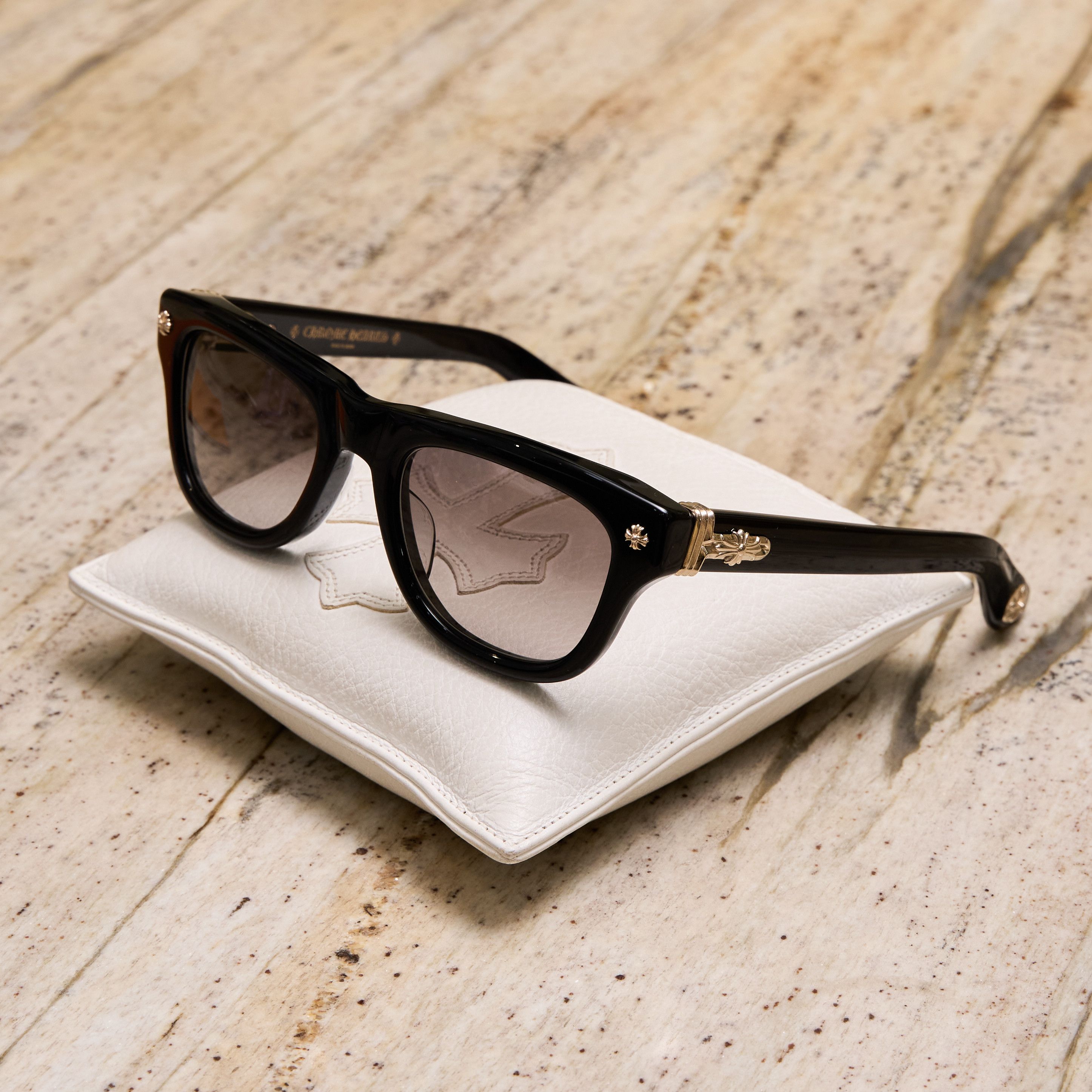 【送料&関税込】Chrome Hearts Cliterally - Black / 18k Gold Chrome Hearts Cliterally - Black / 18k Gold Sunglasses