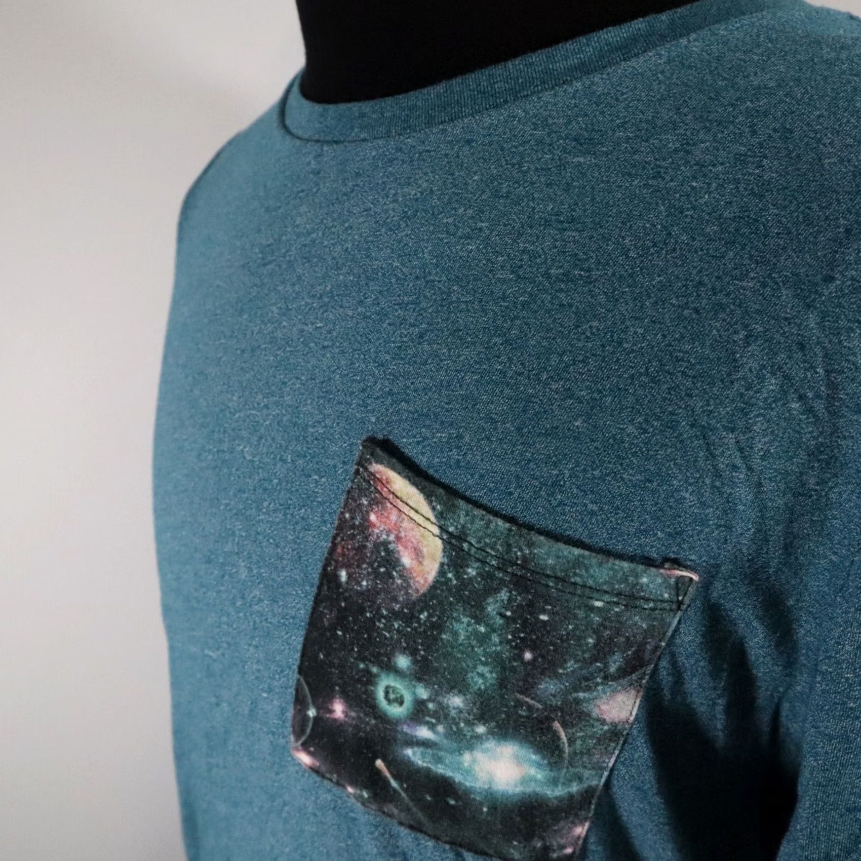Vintage On the Byas T-Shirt Mens Medium Pocket Crew Neck Tee Short Sleeve Outer Space Size US M / EU 48-50 / 2 - 2 Thumbnail