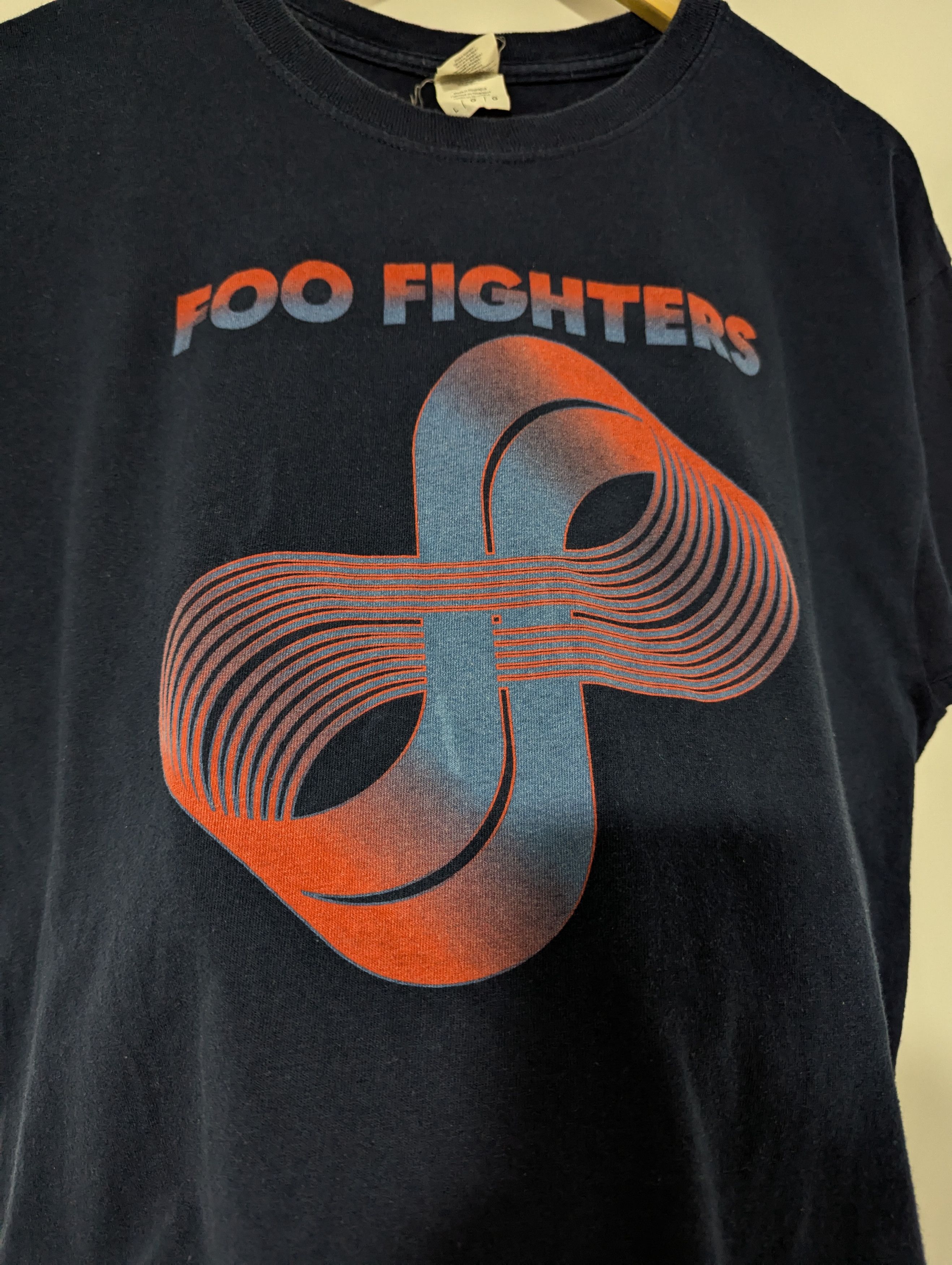Band Tees × Vintage VINTAGE FOO FIGHTERS SPACE FIGHTERS Loops Logo T shirt Size US L / EU 52-54 / 3 - 5 Thumbnail