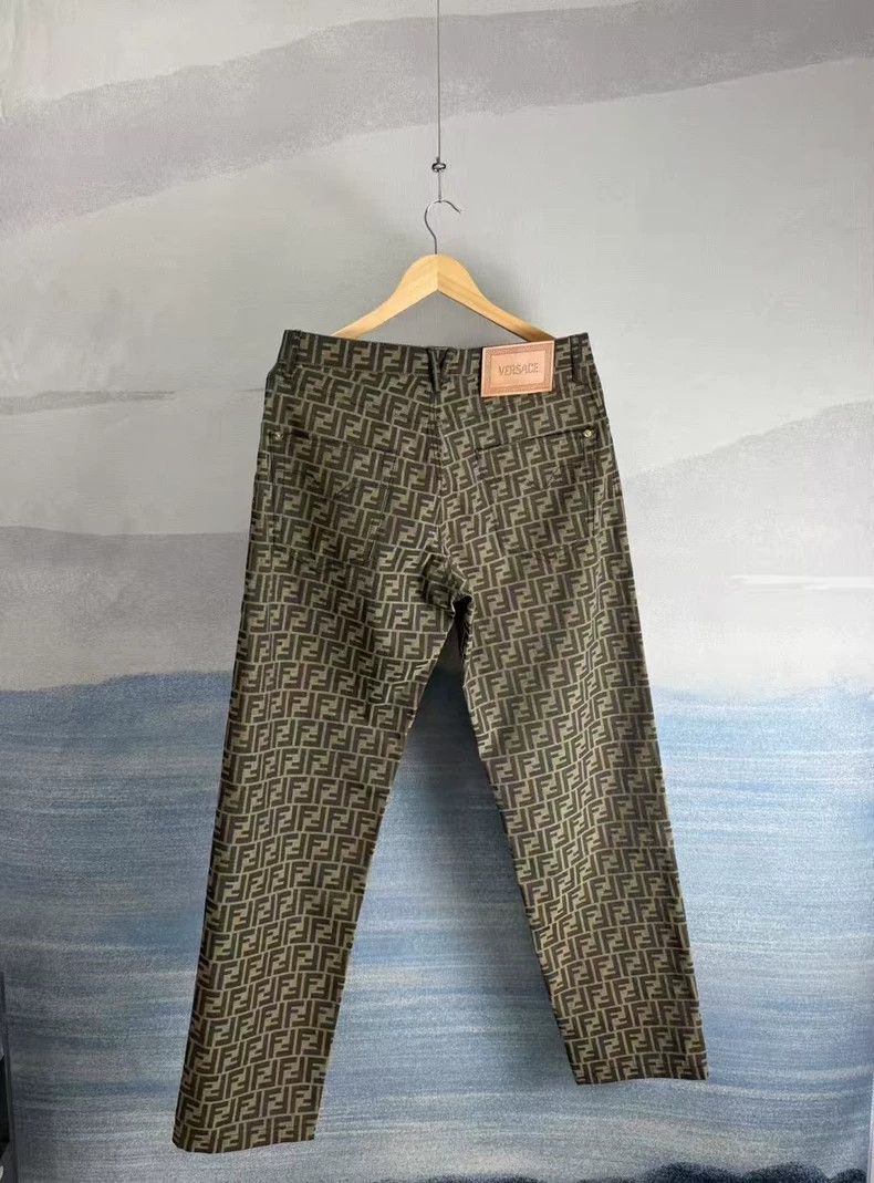 Versace Versace Brown full-printed cargo trousers Size US 30 / EU 46 - 3 Thumbnail