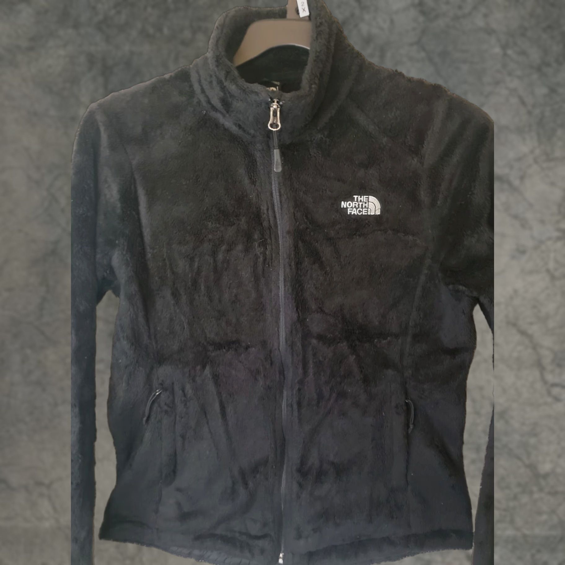 The North Face The North Face Osito 2 Jacket Womens Medium Black Fleece Full Zip Sherpa Wom en Black Solid Logo Pockets Short Size M / US 6-8 / IT 42-44 - 1 Thumbnail