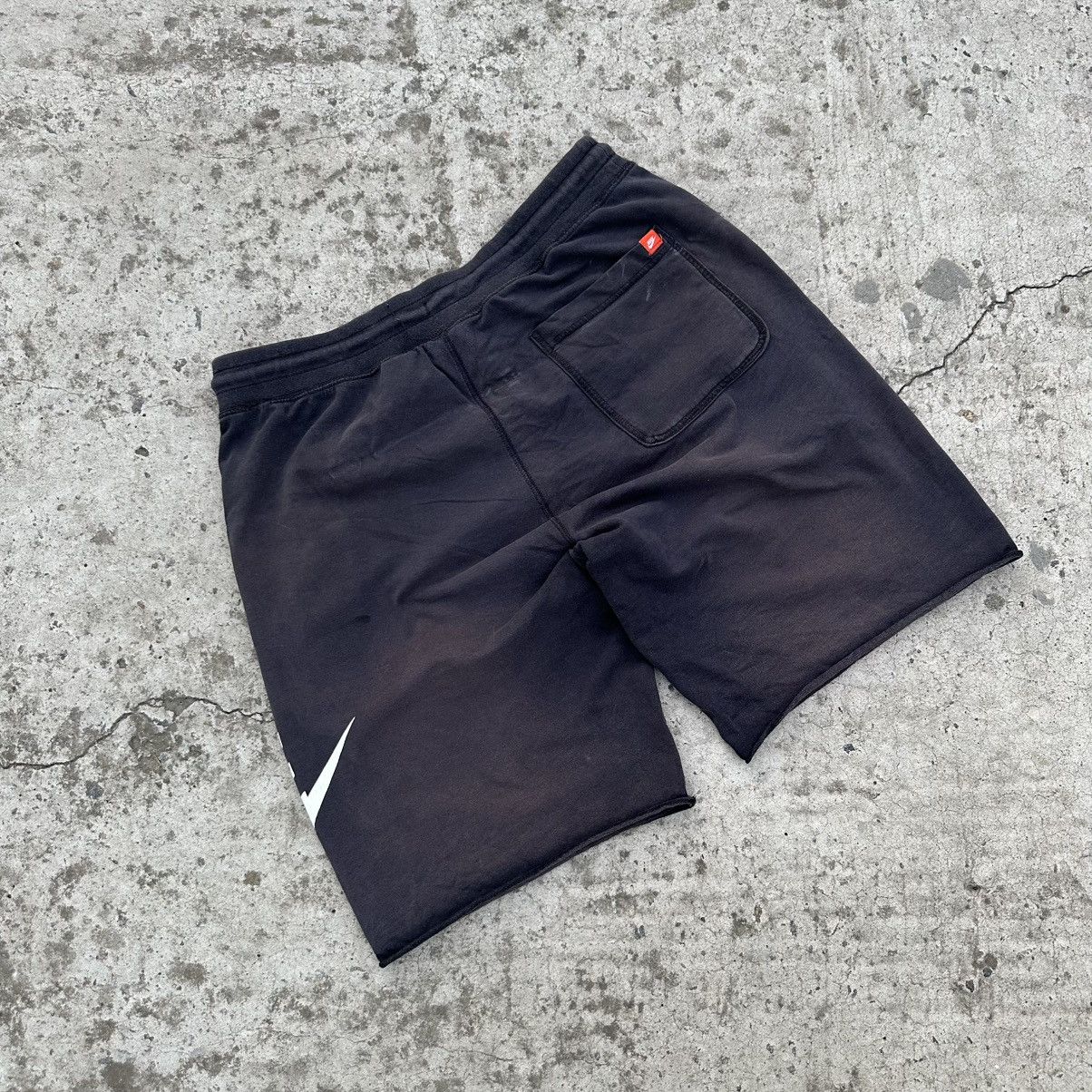 Nike Vintage Japanese Style Nike Modern Crazy Fit Y2K 00s USA Size US 32 / EU 48 - 2 Thumbnail
