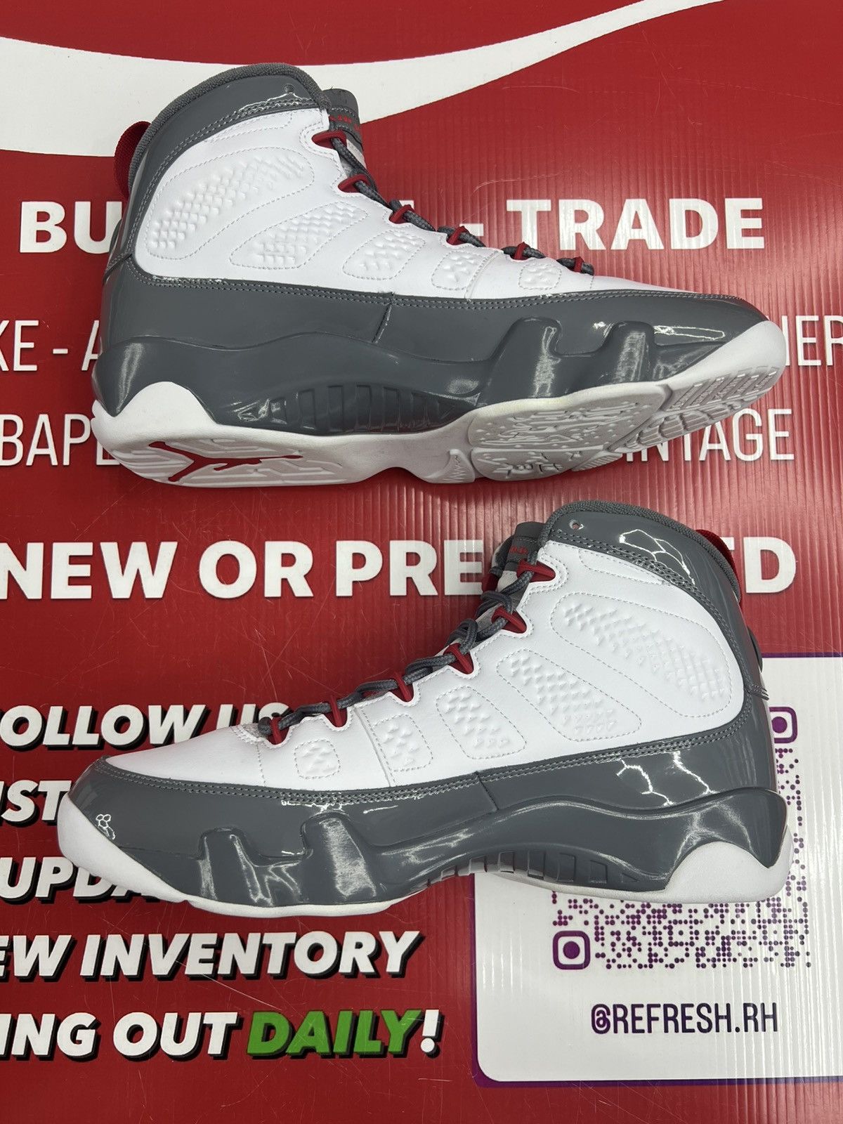 Jordan Brand Air Jordan 9 Fire Red Size 9.5 Size US 9.5 / EU 42-43 - 3 Thumbnail