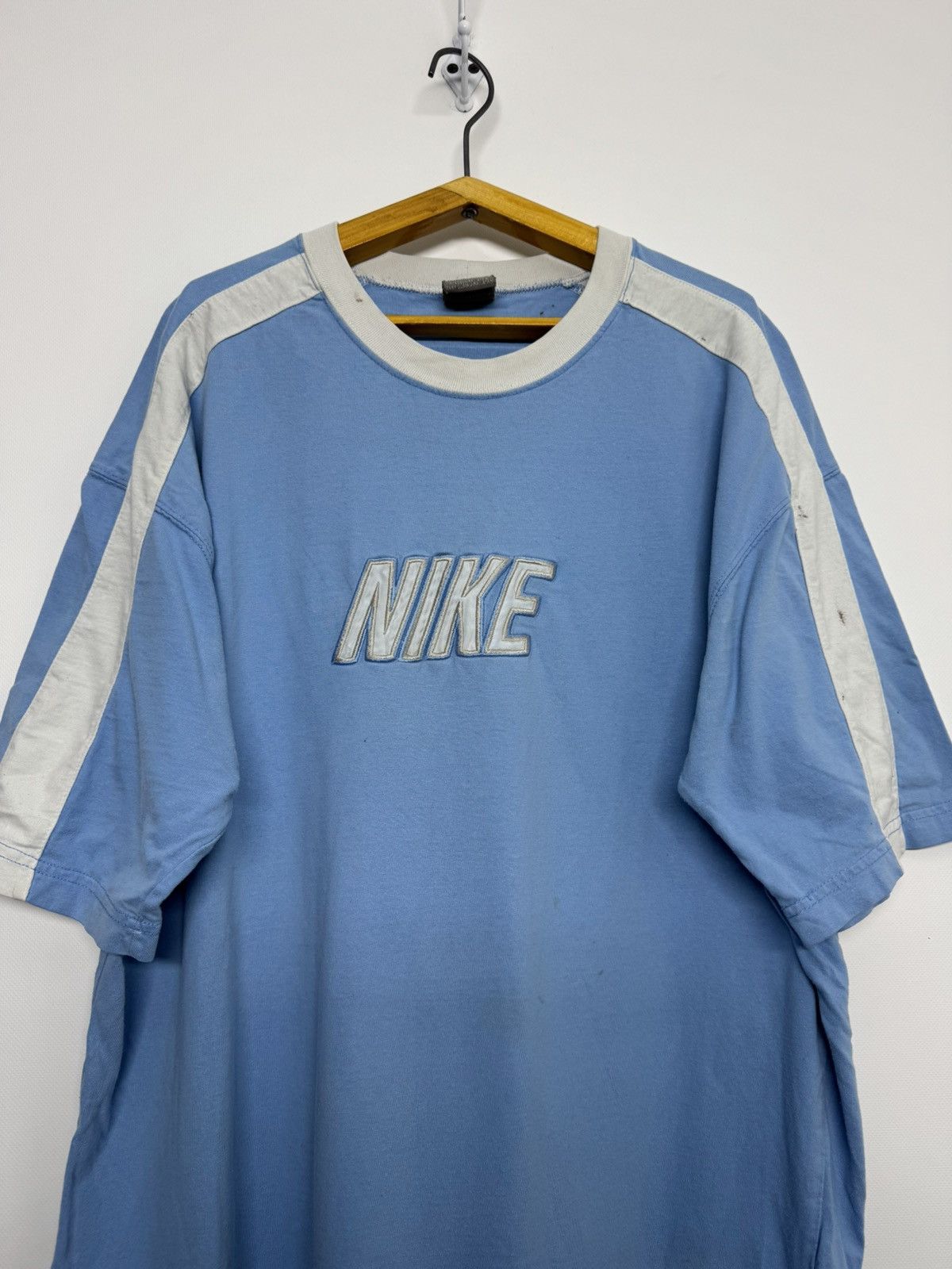Nike Vintage Y2k Nike Big Logo Swoosh T-Shirt Size US XL / EU 56 / 4 - 3 Thumbnail