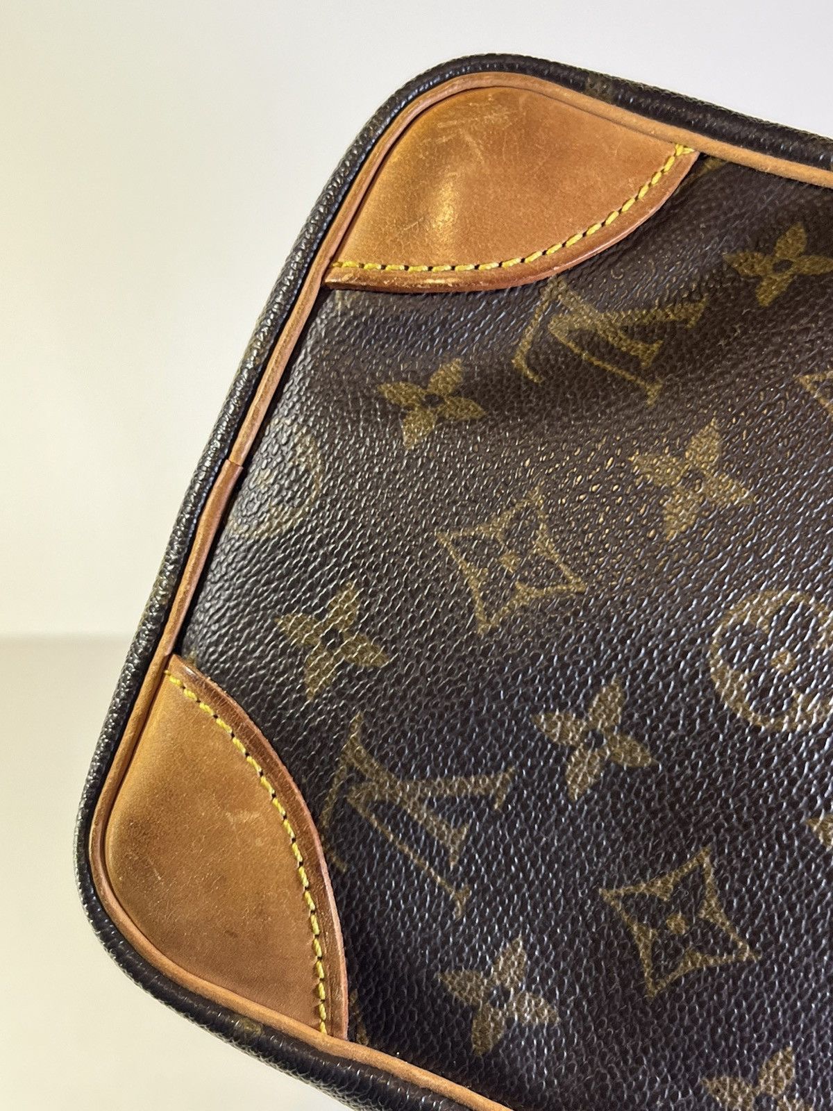 Louis Vuitton Louis Vuitton Monogram Danube Crossbody Canvas Shoulder Bag Size ONE SIZE - 8 Thumbnail