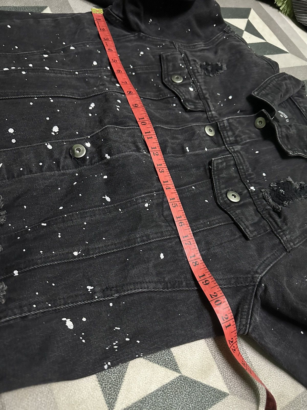 Forever 21 Forever 21 men distressed style paints denim jacket Size US S / EU 44-46 / 1 - 10 Thumbnail