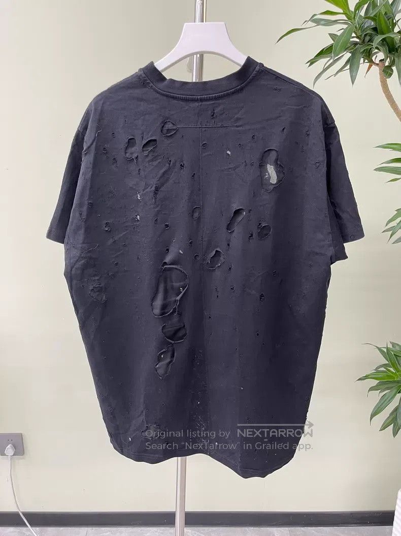 Givenchy Givenchy Letter Print Round Neck Ripped Short Sleeve Black Size US XS / EU 42 / 0 - 2 Thumbnail