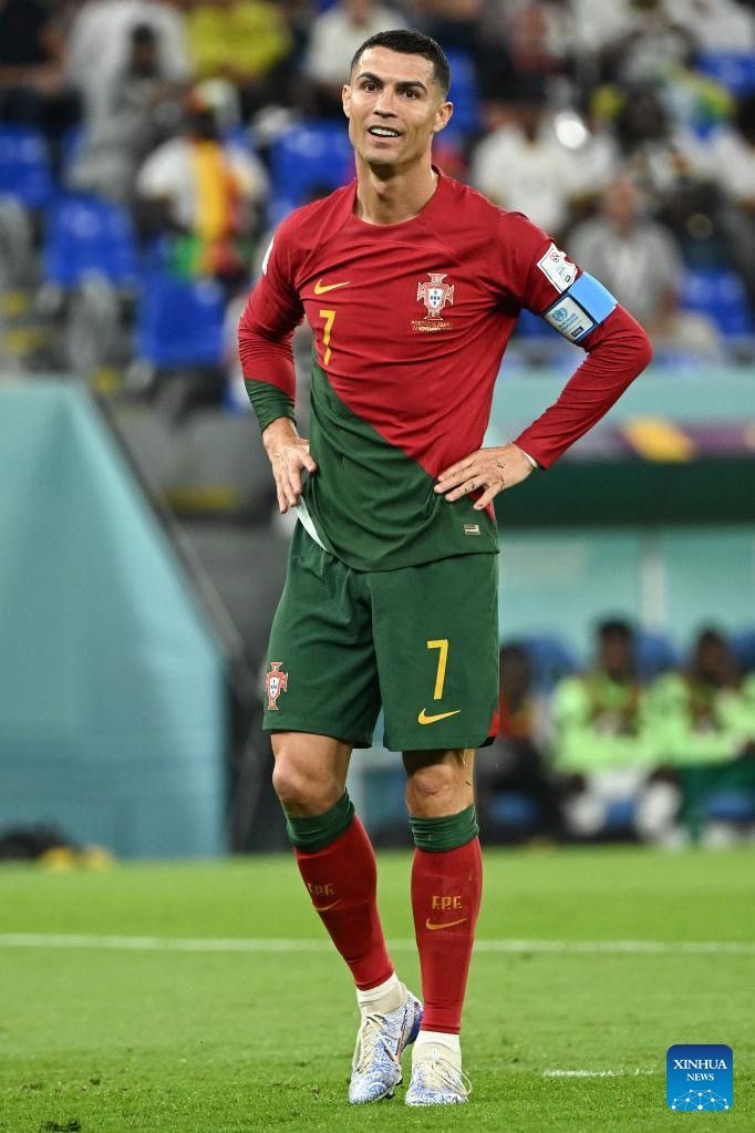 Nike Portugal WC2022 L/S player issue home shirt #7 Ronaldo Size US XL / EU 56 / 4 - 13 Thumbnail