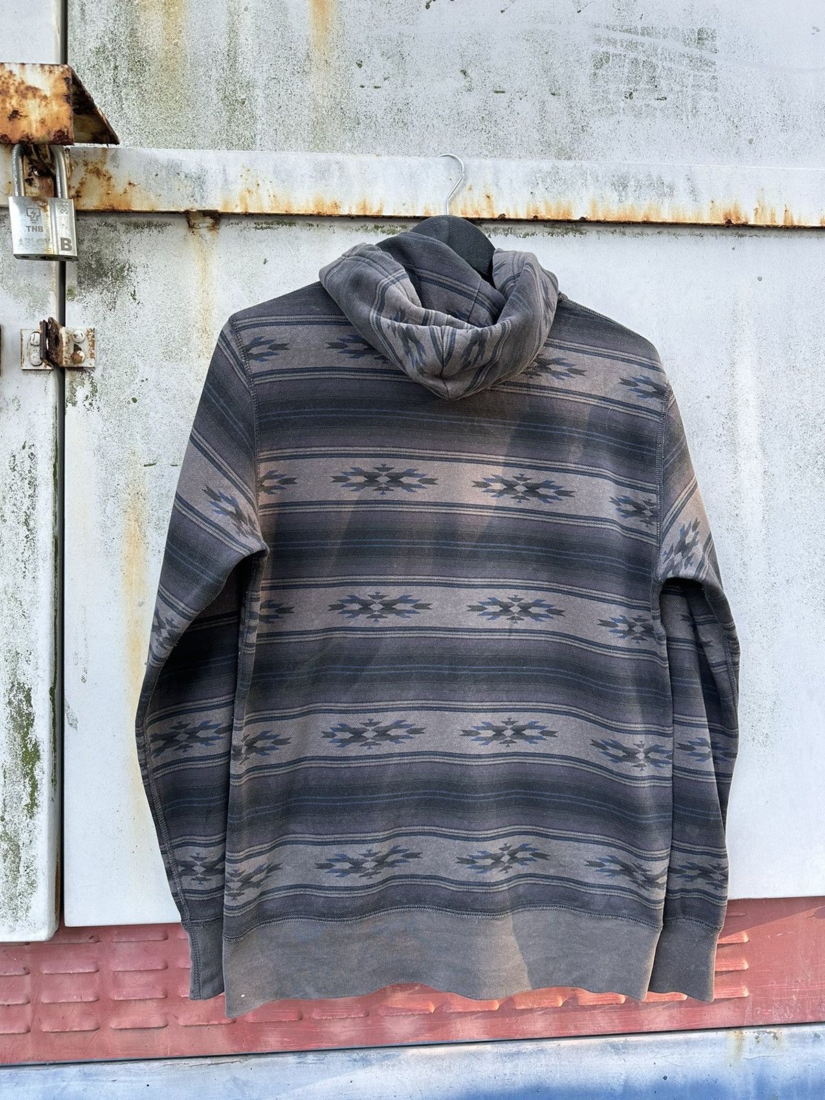 Japanese Brand Sun Faded Uniqlo Hoodie Size US M / EU 48-50 / 2 - 5 Thumbnail