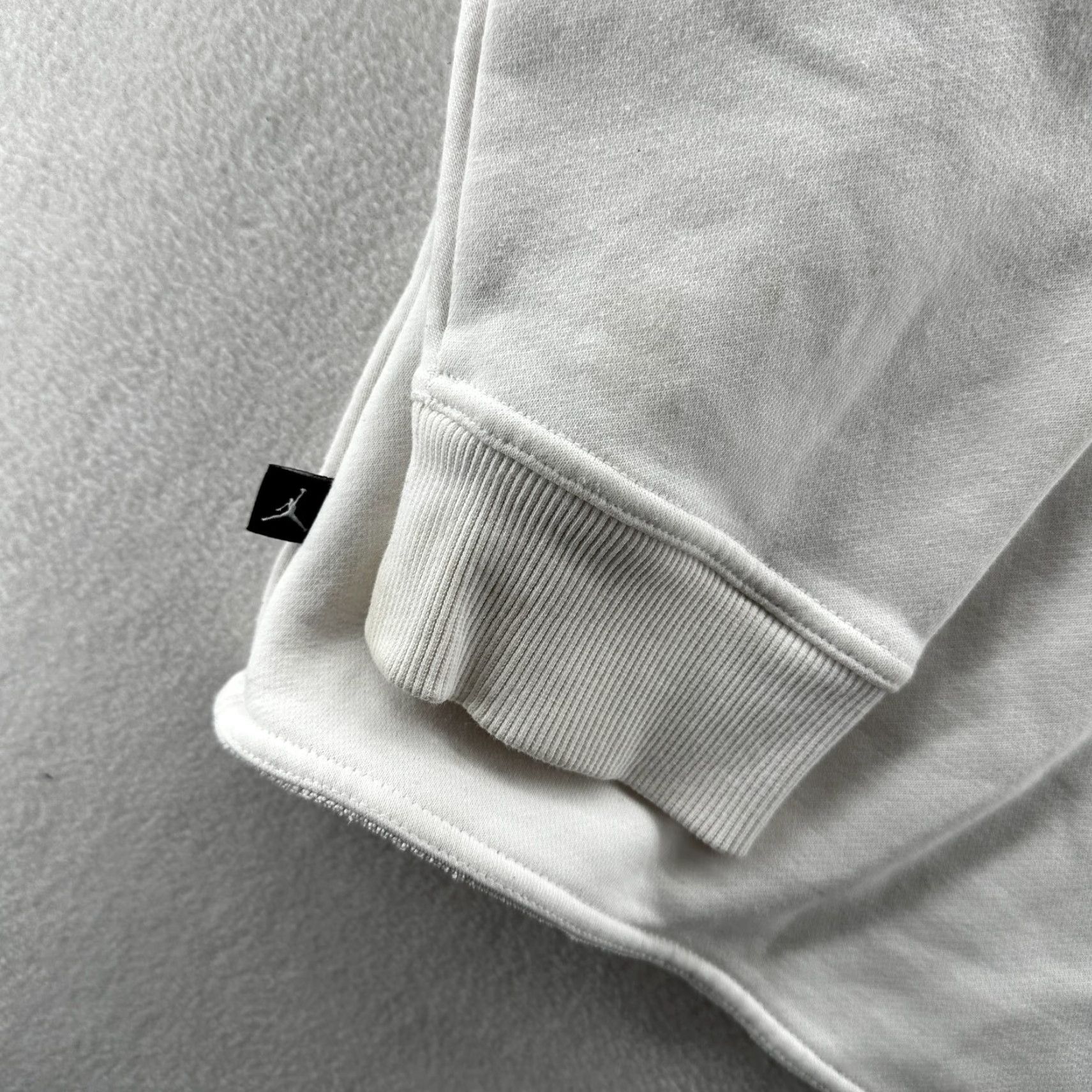 Jordan Brand Air Jordan Sweatshirt White Men's 2XL Long Sleeve Fleece Crew Neck Pullover Cotton Blend Regular Crew Neck Size US XXL / EU 58 / 5 - 6 Thumbnail