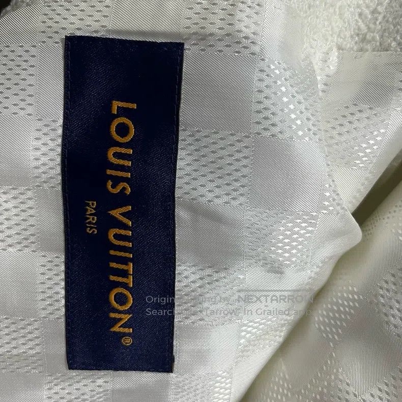Louis Vuitton Louis Vuitton White solid collarless single-breasted long- Size US M / EU 48-50 / 2 - 3 Thumbnail