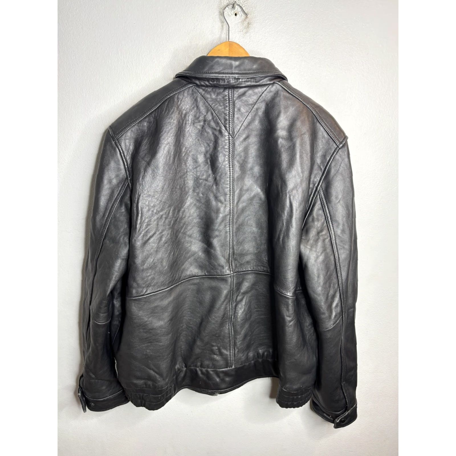 Tommy Hilfiger VINTAGE Tommy Hilfiger Genuine Leather Jacket Mens XL Black Full Zip Bomber Lined Coat Size US XL / EU 56 / 4 - 6 Thumbnail