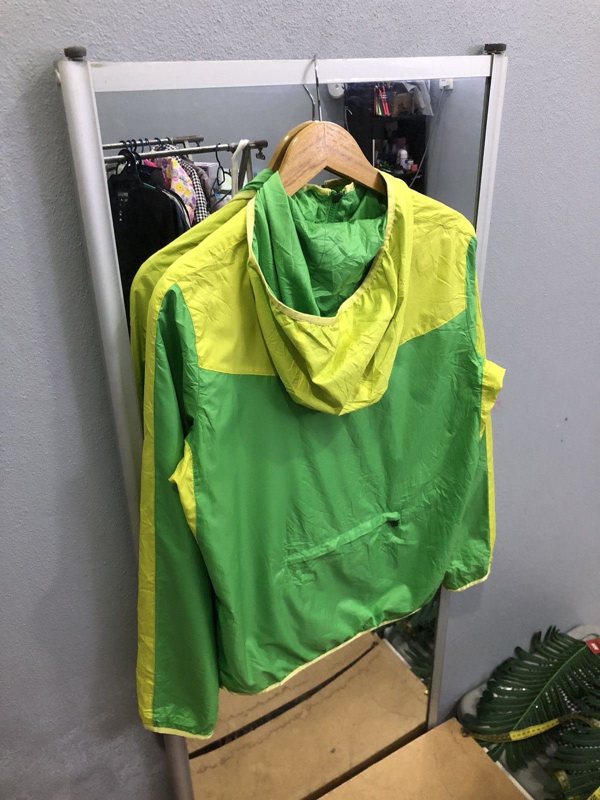Puma Puma Neon Green / Yellow Windbreaker Jacket Size US S / EU 44-46 / 1 - 13 Thumbnail